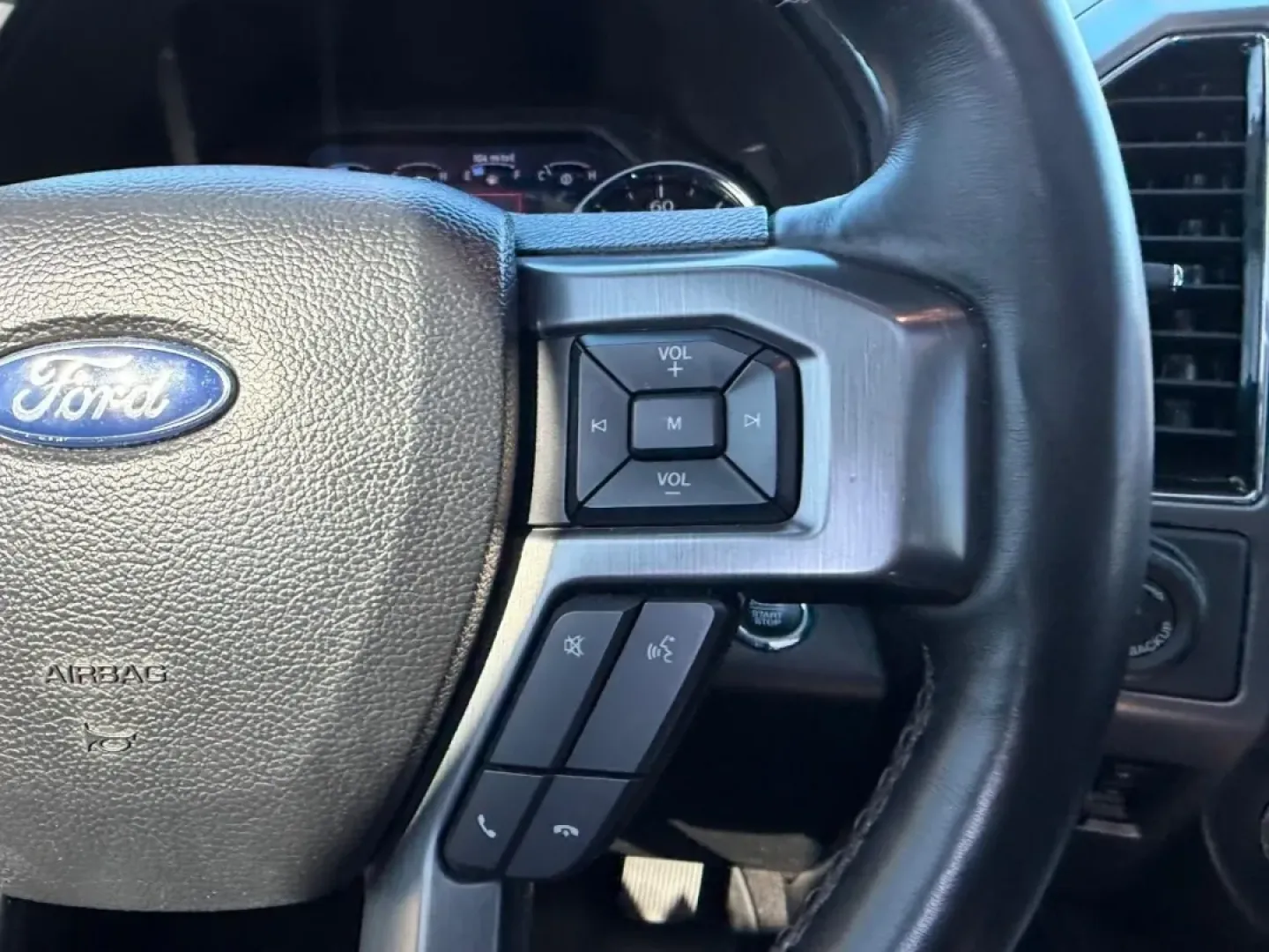 2021 /Ebony Leather Ford Expedition Max Platinum (1FMJK1MT8ME) with an 3.5L EcoBoost V6 engine, Automatic transmission, located at 970 Woodlawn Dr., Farmington, MO, 63640, (573) 431-7800, 37.825642, -90.468674 - Experience a lifestyle of adventure and luxury with the stunning **2021 Ford Expedition Max Platinum**, available now at Pettus CDJR Farmington, your premier OEM dealership located at **970 Woodlawn Drive, Farmington, MO 63640**. This exceptional SUV is perfect for growing families seeking both comf - Photo#16