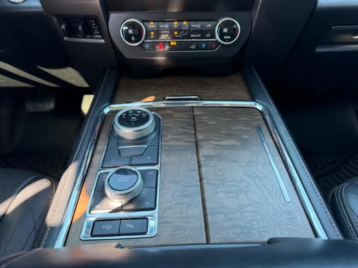 2021 /Ebony Leather Ford Expedition Max Platinum (1FMJK1MT8ME) with an 3.5L EcoBoost V6 engine, Automatic transmission, located at 970 Woodlawn Dr., Farmington, MO, 63640, (573) 431-7800, 37.825642, -90.468674 - Experience a lifestyle of adventure and luxury with the stunning **2021 Ford Expedition Max Platinum**, available now at Pettus CDJR Farmington, your premier OEM dealership located at **970 Woodlawn Drive, Farmington, MO 63640**. This exceptional SUV is perfect for growing families seeking both comf - Photo#20