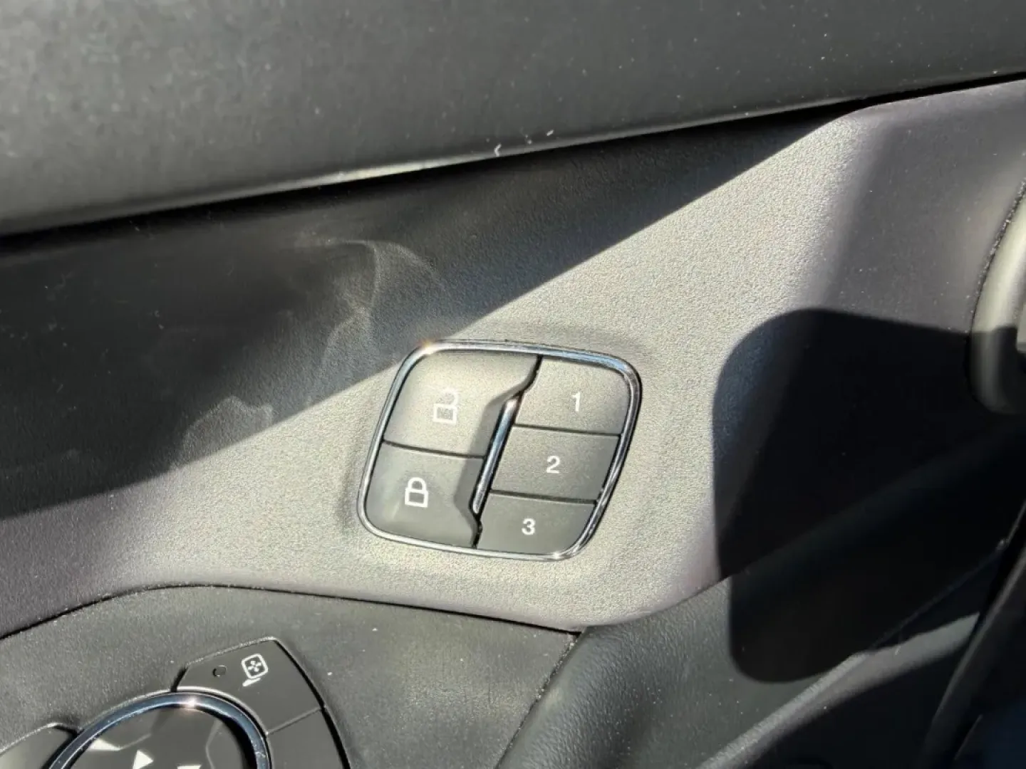 2021 /Ebony Leather Ford Expedition Max Platinum (1FMJK1MT8ME) with an 3.5L EcoBoost V6 engine, Automatic transmission, located at 970 Woodlawn Dr., Farmington, MO, 63640, (573) 431-7800, 37.825642, -90.468674 - Experience a lifestyle of adventure and luxury with the stunning **2021 Ford Expedition Max Platinum**, available now at Pettus CDJR Farmington, your premier OEM dealership located at **970 Woodlawn Drive, Farmington, MO 63640**. This exceptional SUV is perfect for growing families seeking both comf - Photo#23