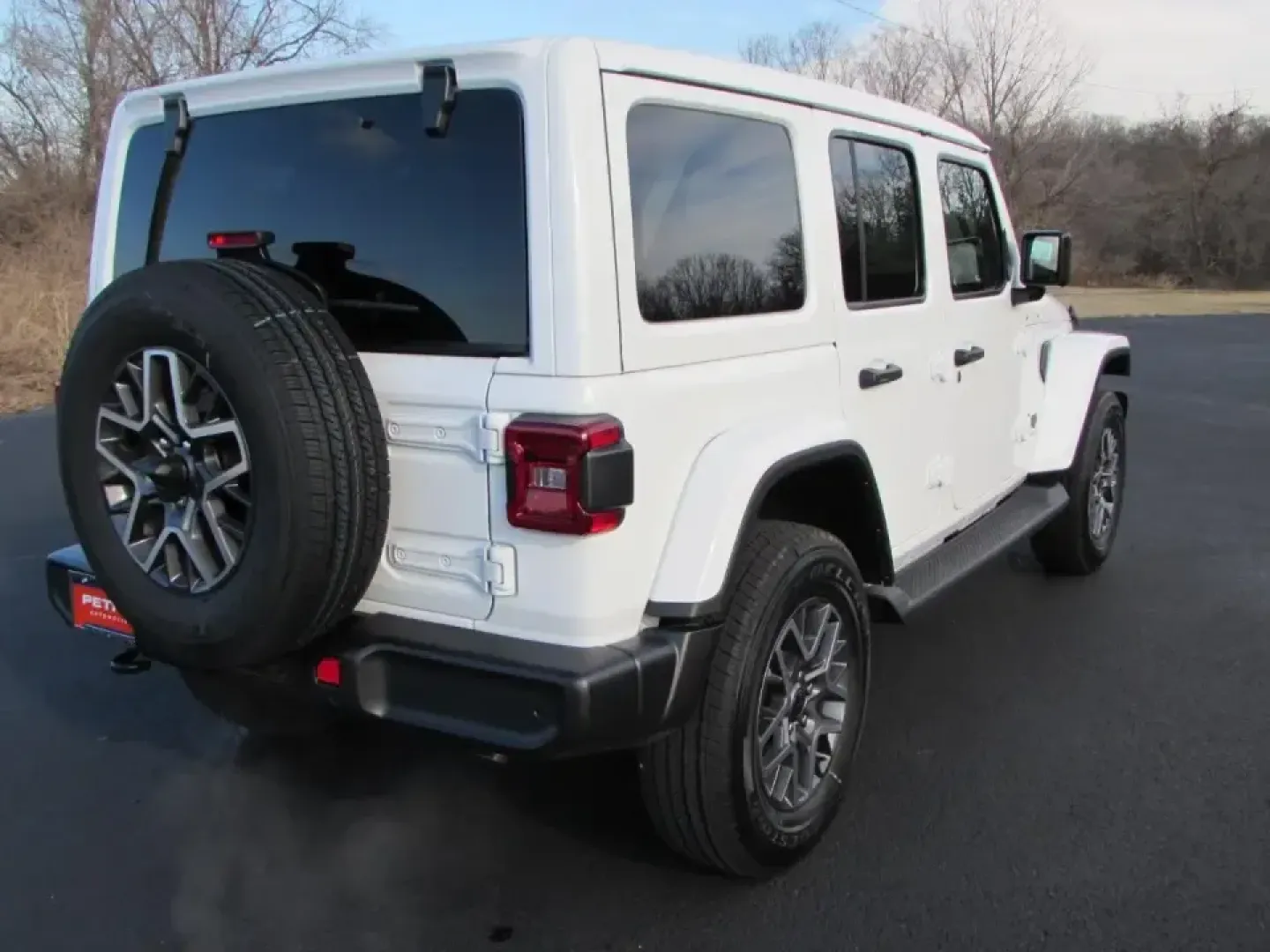 2026 Jeep Wrangler Sahara (1C4PJXEG2TW) with an 3.6L V6 engine, 6M transmission, located at 970 Woodlawn Dr., Farmington, MO, 63640, (573) 431-7800, 37.825642, -90.468674 - Adventure awaits with the 2026 Jeep Wrangler Sahara, an iconic SUV designed for those who crave both the thrill of off-road escapades and the comfort of everyday commuting. Imagine taking on winding mountain roads, cruising through city streets, or embarking on a weekend camping trip with friends or - Photo#6