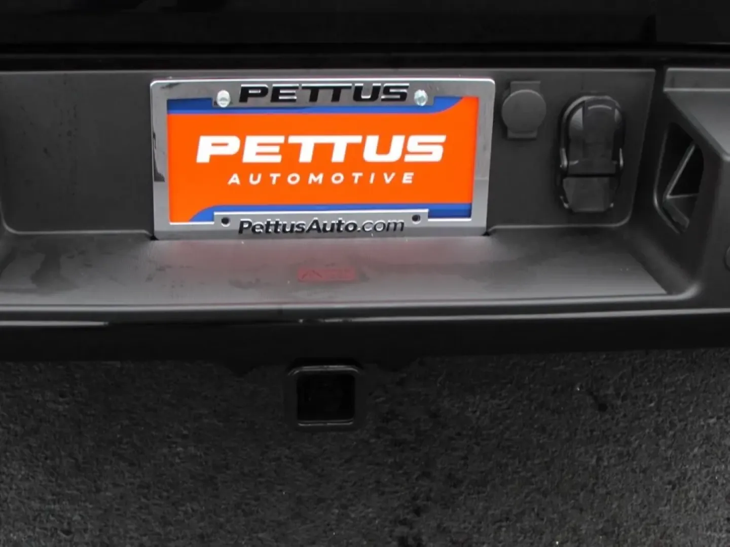 2025 /Black Ford F-150 XLT (1FTFW3L52SF) with an 5.0L engine, located at 12836 Highway 21, De Soto, MO, 63020, (636) 337-7777, 38.151867, -90.575615 - Experience the ultimate combination of rugged performance and refined comfort with the 2025 Ford F-150 XLT, now available at Pettus Ford De Soto. This powerful truck is perfect for those who need a reliable companion for both work and play, making it an ideal choice for outdoor enthusiasts, weekend - Photo#12