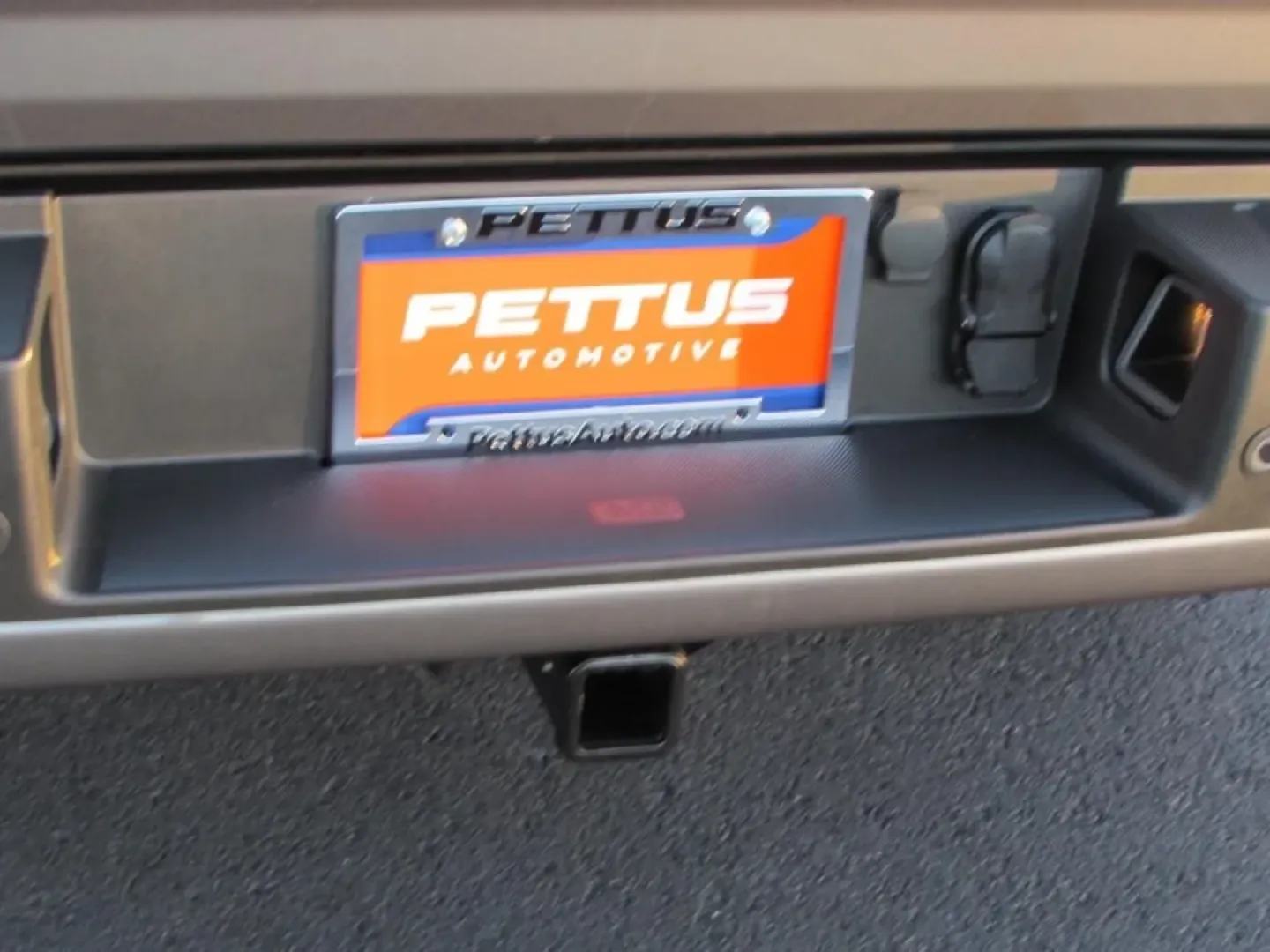 2025 /Black Ford F-150 XLT (1FTFW3L54SF) with an 5.0L engine, located at 12836 Highway 21, De Soto, MO, 63020, (636) 337-7777, 38.151867, -90.575615 - **Experience Unmatched Versatility with the 2025 Ford F-150 XLT at Pettus Ford De Soto**<br /> <br /> Are you ready to elevate your lifestyle and tackle any adventure that life throws your way? The 2025 Ford F-150 XLT, available at Pettus Ford De Soto, is your ticket to a world of possibilities. Whe - Photo#11