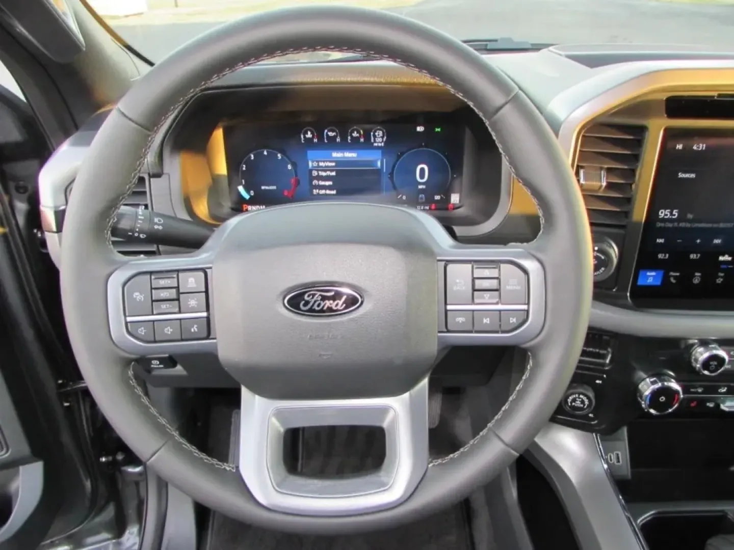 2025 /Black Ford F-150 XLT (1FTFW3L54SF) with an 5.0L engine, located at 12836 Highway 21, De Soto, MO, 63020, (636) 337-7777, 38.151867, -90.575615 - **Experience Unmatched Versatility with the 2025 Ford F-150 XLT at Pettus Ford De Soto**<br /> <br /> Are you ready to elevate your lifestyle and tackle any adventure that life throws your way? The 2025 Ford F-150 XLT, available at Pettus Ford De Soto, is your ticket to a world of possibilities. Whe - Photo#17