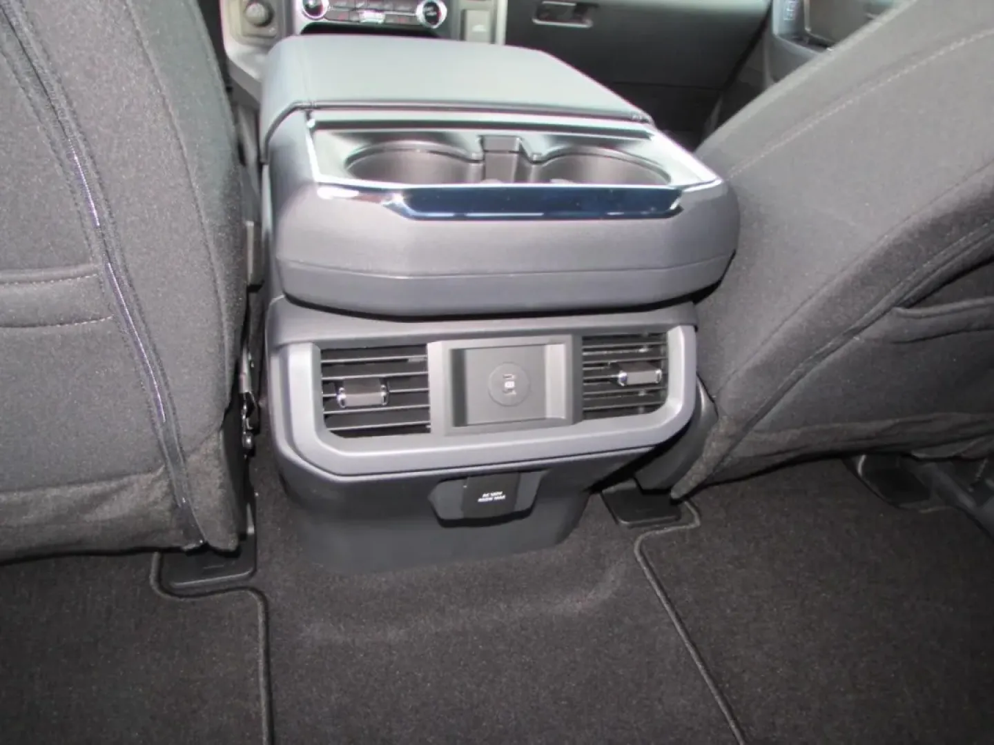 2025 /Black Ford F-150 XLT (1FTFW3L54SF) with an 5.0L engine, located at 12836 Highway 21, De Soto, MO, 63020, (636) 337-7777, 38.151867, -90.575615 - **Experience Unmatched Versatility with the 2025 Ford F-150 XLT at Pettus Ford De Soto**<br /> <br /> Are you ready to elevate your lifestyle and tackle any adventure that life throws your way? The 2025 Ford F-150 XLT, available at Pettus Ford De Soto, is your ticket to a world of possibilities. Whe - Photo#28