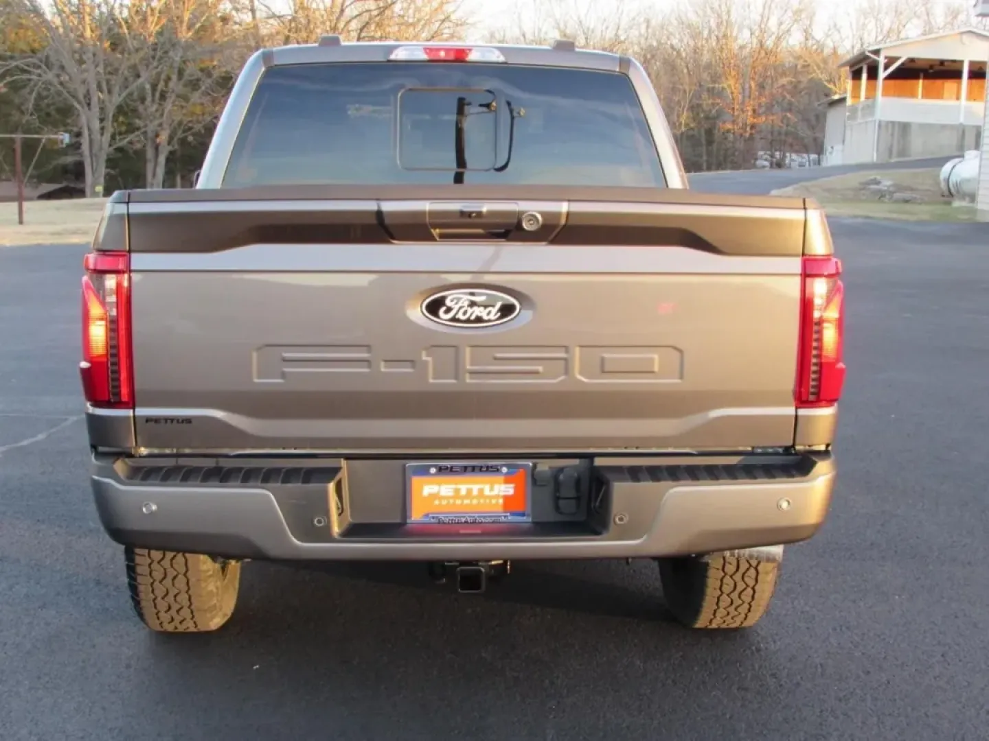 2025 /Black Ford F-150 XLT (1FTFW3L54SF) with an 5.0L engine, located at 12836 Highway 21, De Soto, MO, 63020, (636) 337-7777, 38.151867, -90.575615 - **Experience Unmatched Versatility with the 2025 Ford F-150 XLT at Pettus Ford De Soto**<br /> <br /> Are you ready to elevate your lifestyle and tackle any adventure that life throws your way? The 2025 Ford F-150 XLT, available at Pettus Ford De Soto, is your ticket to a world of possibilities. Whe - Photo#5
