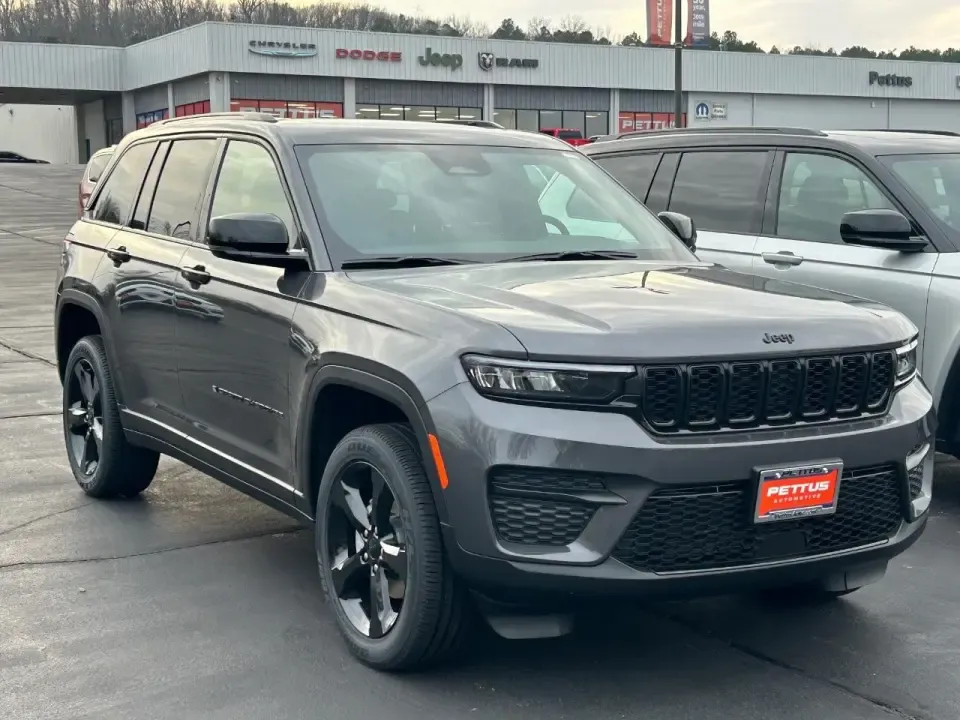 photo of 2025 Jeep Grand Cherokee Altitude X