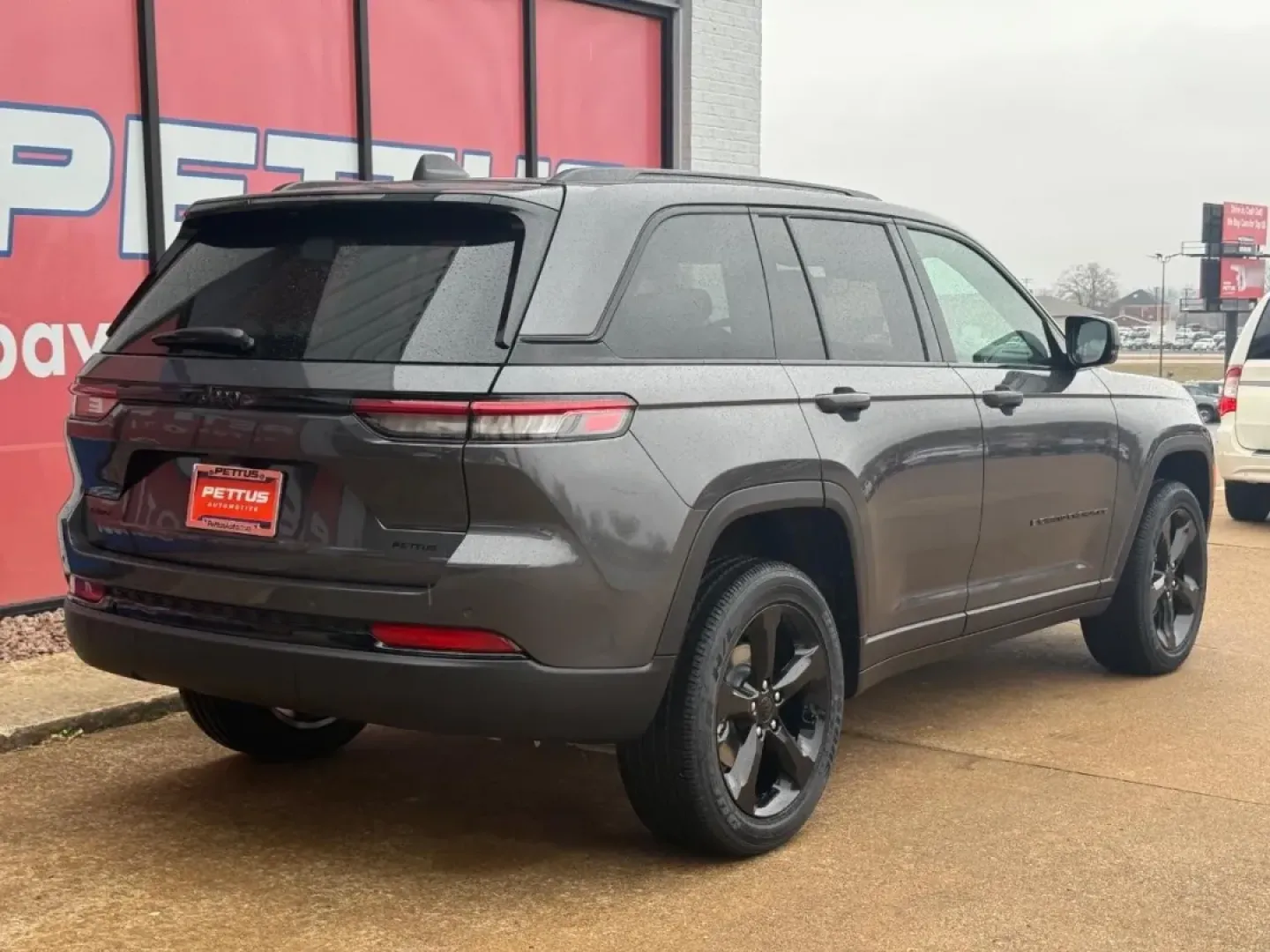 2025 /Global Black Suede Jeep Grand Cherokee Altitude X (1C4RJHAG1S8) with an 3.6L V6 24V VVT UPG I engine, Automatic transmission, located at 970 Woodlawn Dr., Farmington, MO, 63640, (573) 431-7800, 37.825642, -90.468674 - Are you ready to elevate your adventures? The 2025 Jeep Grand Cherokee Altitude X is your ticket to incredible journeys, whether you're navigating city streets or exploring rugged trails. This stunning SUV, available at Pettus CDJR Farmington, is designed for those who value both style and performan - Photo#2