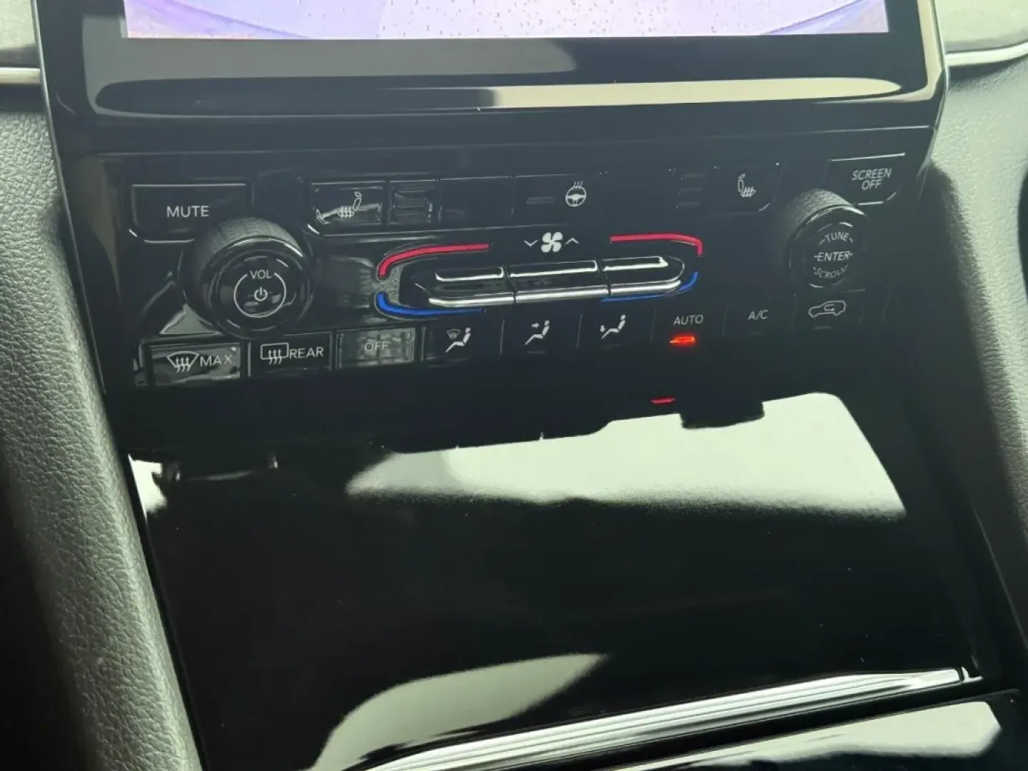 2025 /Global Black Leather Jeep Grand Cherokee Limited (1C4RJKBG3S8) with an 3.6L V6 24V VVT UPG I engine, Automatic transmission, located at 970 Woodlawn Dr., Farmington, MO, 63640, (573) 431-7800, 37.825642, -90.468674 - **Discover Adventure with the 2025 Jeep Grand Cherokee Limited at Pettus CDJR Farmington!**<br /> <br /> Are you ready to elevate your adventures and daily journeys? The 2025 Jeep Grand Cherokee Limited is the perfect companion for growing families, outdoor enthusiasts, and anyone looking for a reli - Photo#16