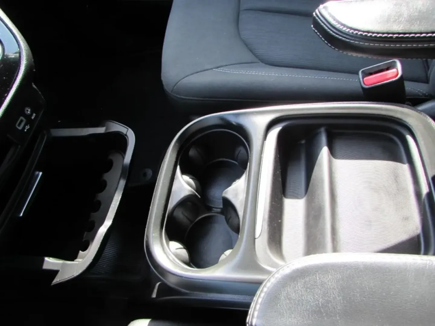 2019 /Black Chrysler Pacifica Touring Plus (2C4RC1FG4KR) with an Other engine, Automatic transmission, located at 12836 Highway 21, De Soto, MO, 63020, (636) 337-7777, 38.151867, -90.575615 - **Discover the Perfect Family Vehicle with the 2019 Chrysler Pacifica at Pettus Ford De Soto!**<br /> <br /> Are you in search of a vehicle that can seamlessly blend family life with everyday convenience? Look no further than the 2019 Chrysler Pacifica, available now at Pettus Ford De Soto, your tru - Photo#20