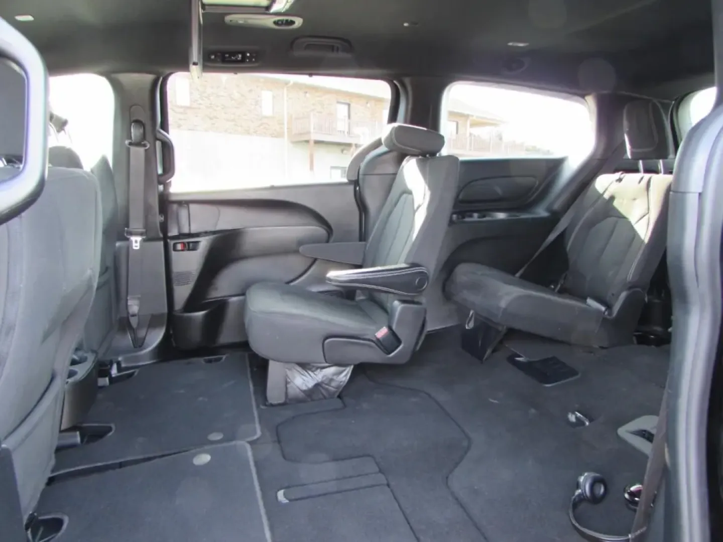 2019 /Black Chrysler Pacifica Touring Plus (2C4RC1FG4KR) with an Other engine, Automatic transmission, located at 12836 Highway 21, De Soto, MO, 63020, (636) 337-7777, 38.151867, -90.575615 - **Discover the Perfect Family Vehicle with the 2019 Chrysler Pacifica at Pettus Ford De Soto!**<br /> <br /> Are you in search of a vehicle that can seamlessly blend family life with everyday convenience? Look no further than the 2019 Chrysler Pacifica, available now at Pettus Ford De Soto, your tru - Photo#24