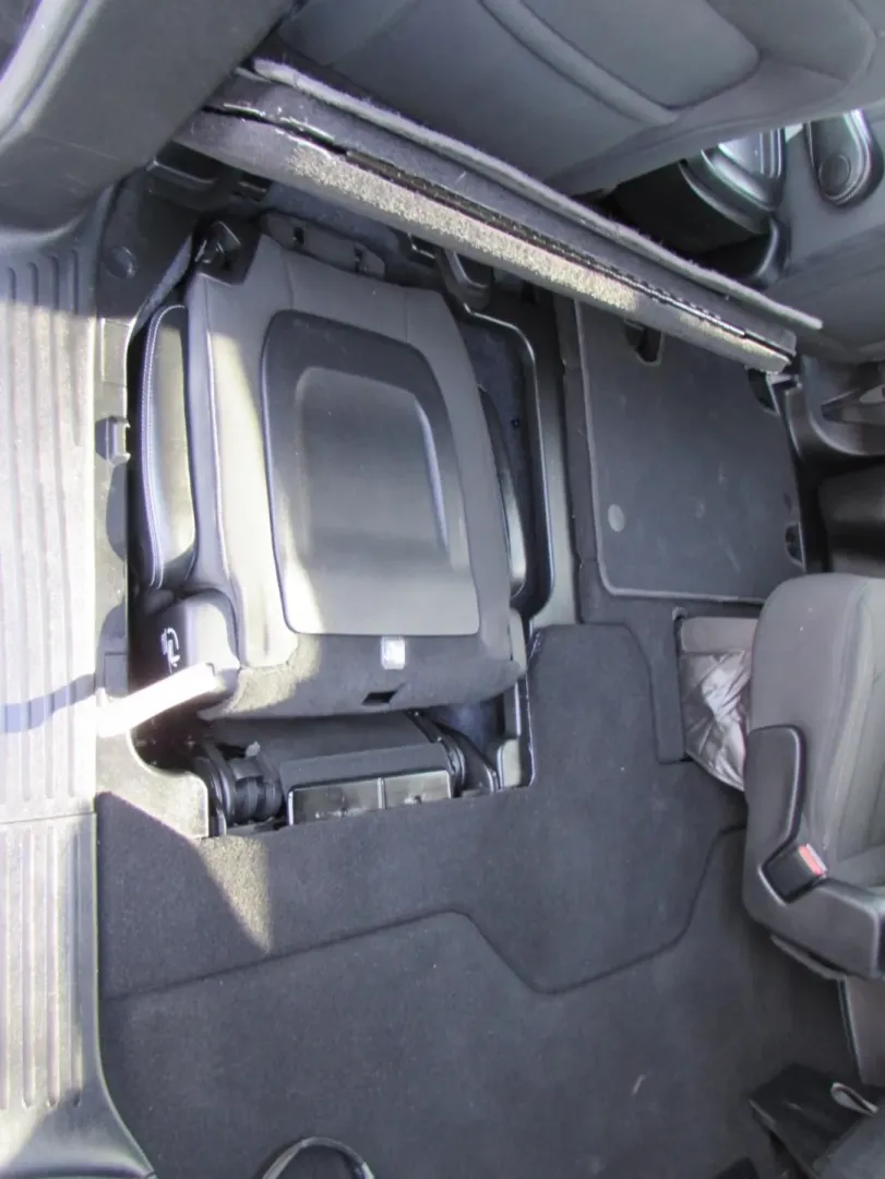 2019 /Black Chrysler Pacifica Touring Plus (2C4RC1FG4KR) with an Other engine, Automatic transmission, located at 12836 Highway 21, De Soto, MO, 63020, (636) 337-7777, 38.151867, -90.575615 - **Discover the Perfect Family Vehicle with the 2019 Chrysler Pacifica at Pettus Ford De Soto!**<br /> <br /> Are you in search of a vehicle that can seamlessly blend family life with everyday convenience? Look no further than the 2019 Chrysler Pacifica, available now at Pettus Ford De Soto, your tru - Photo#26