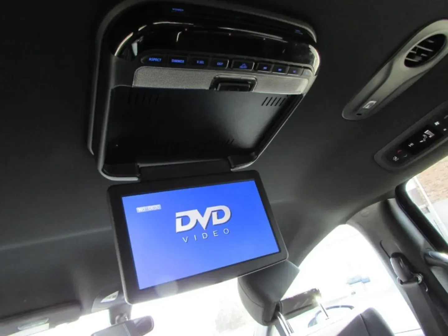 2019 /Black Chrysler Pacifica Touring Plus (2C4RC1FG4KR) with an Other engine, Automatic transmission, located at 12836 Highway 21, De Soto, MO, 63020, (636) 337-7777, 38.151867, -90.575615 - **Discover the Perfect Family Vehicle with the 2019 Chrysler Pacifica at Pettus Ford De Soto!**<br /> <br /> Are you in search of a vehicle that can seamlessly blend family life with everyday convenience? Look no further than the 2019 Chrysler Pacifica, available now at Pettus Ford De Soto, your tru - Photo#27