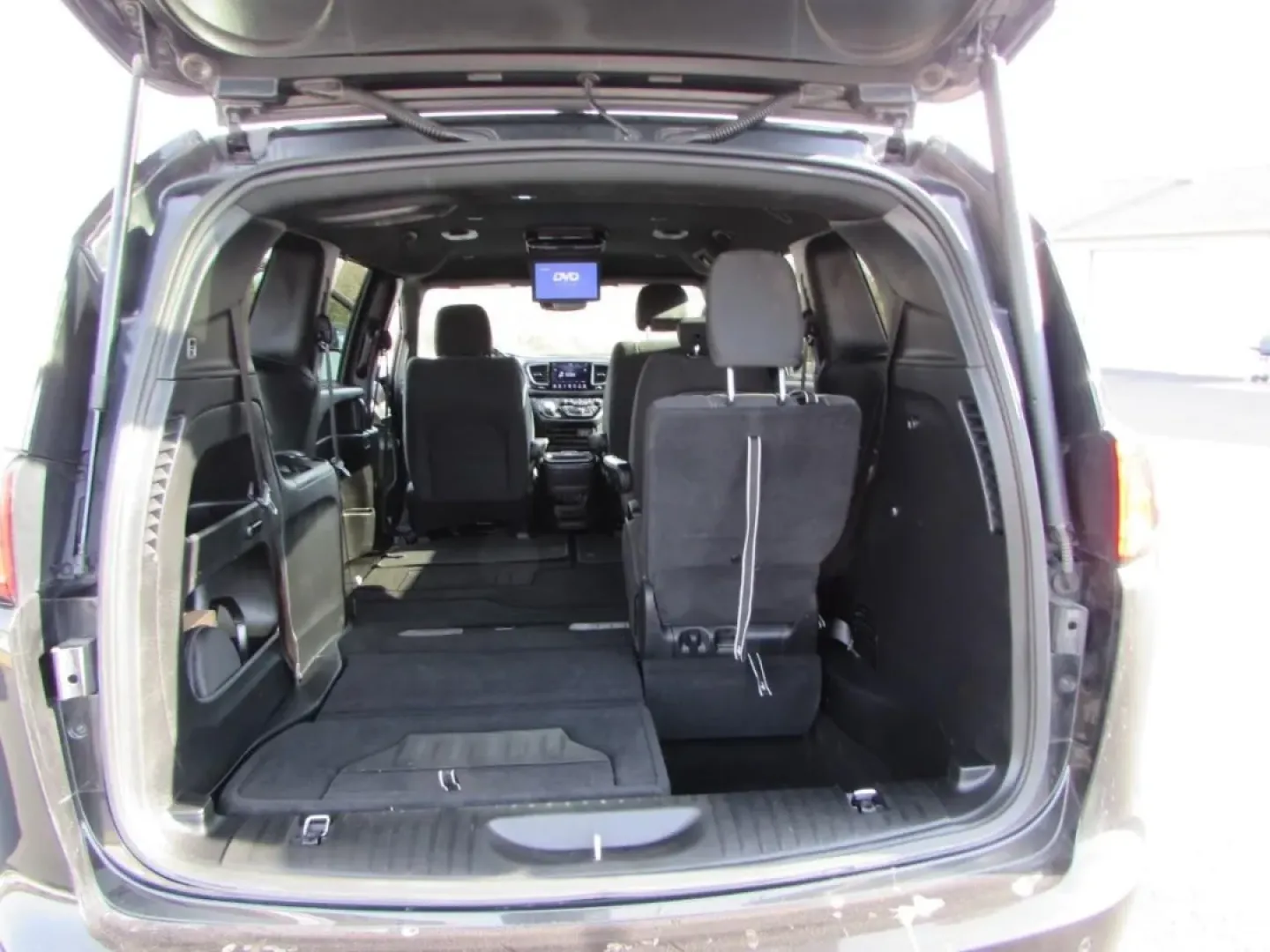 2019 /Black Chrysler Pacifica Touring Plus (2C4RC1FG4KR) with an Other engine, Automatic transmission, located at 12836 Highway 21, De Soto, MO, 63020, (636) 337-7777, 38.151867, -90.575615 - **Discover the Perfect Family Vehicle with the 2019 Chrysler Pacifica at Pettus Ford De Soto!**<br /> <br /> Are you in search of a vehicle that can seamlessly blend family life with everyday convenience? Look no further than the 2019 Chrysler Pacifica, available now at Pettus Ford De Soto, your tru - Photo#29