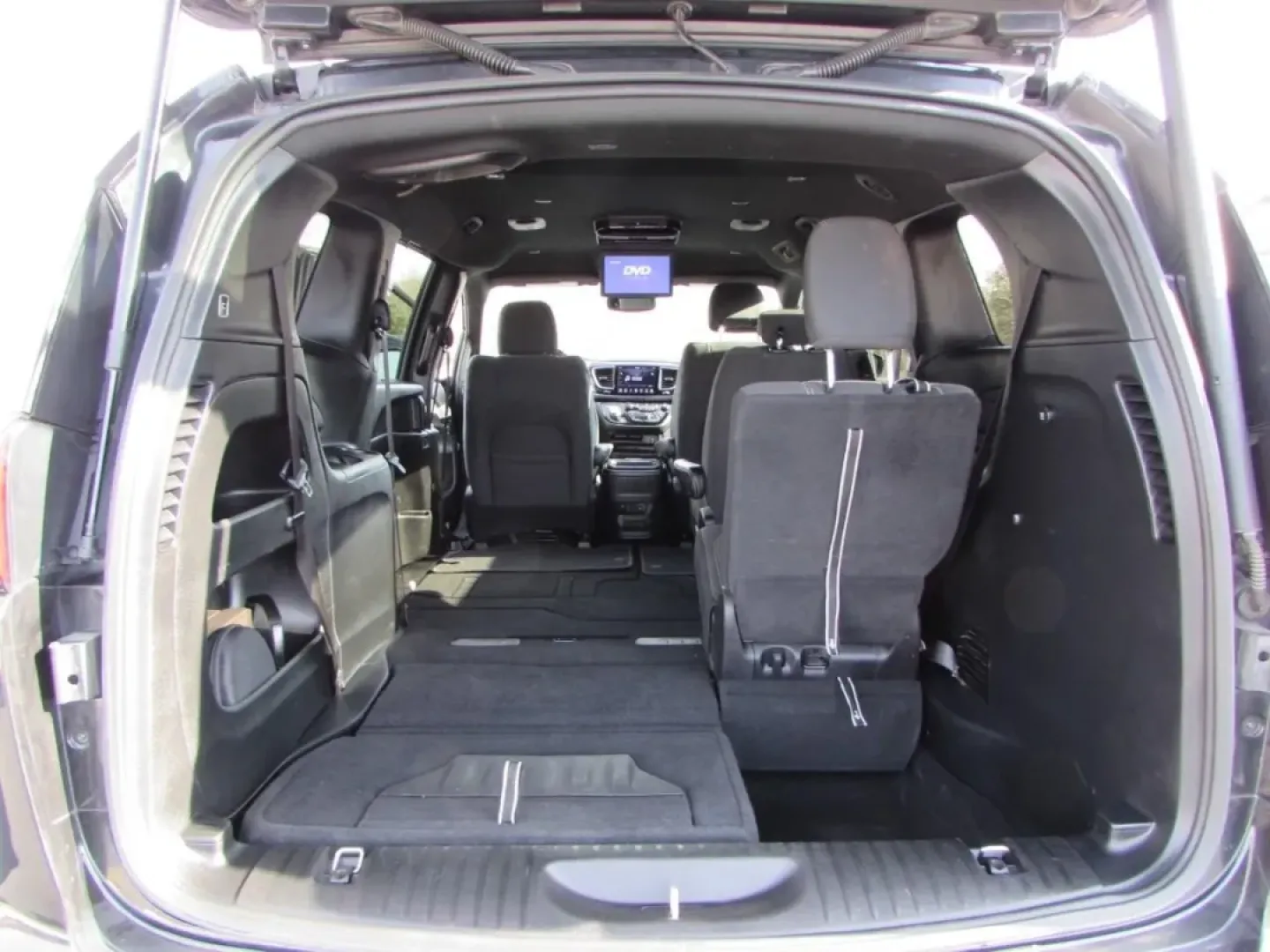 2019 /Black Chrysler Pacifica Touring Plus (2C4RC1FG4KR) with an Other engine, Automatic transmission, located at 12836 Highway 21, De Soto, MO, 63020, (636) 337-7777, 38.151867, -90.575615 - **Discover the Perfect Family Vehicle with the 2019 Chrysler Pacifica at Pettus Ford De Soto!**<br /> <br /> Are you in search of a vehicle that can seamlessly blend family life with everyday convenience? Look no further than the 2019 Chrysler Pacifica, available now at Pettus Ford De Soto, your tru - Photo#35