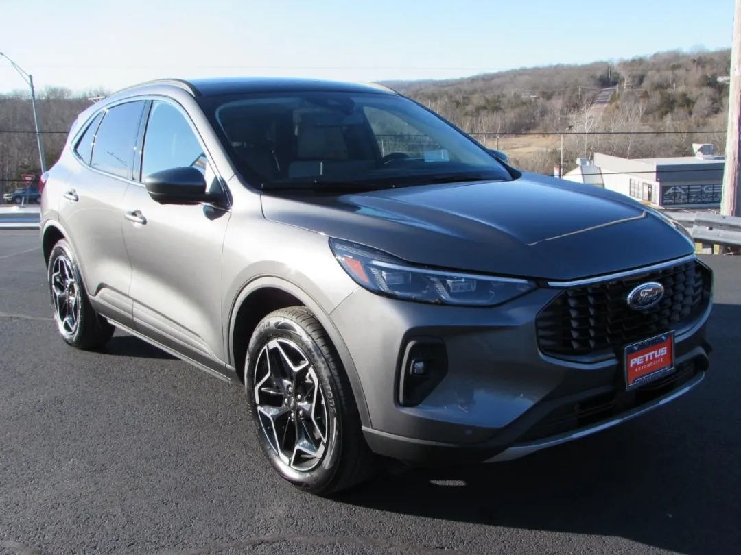 2026 Ford Escape Platinum