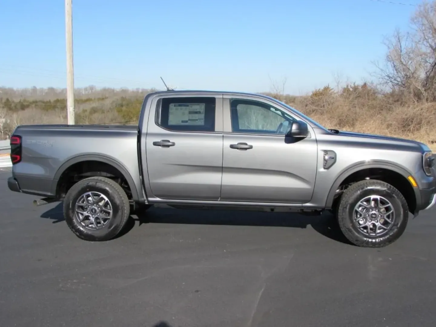 2025 /Ebony Ford Ranger XLT (1FTER4HH5SL) with an 2.3L EcoBoost engine, Automatic transmission, located at 12836 Highway 21, De Soto, MO, 63020, (636) 337-7777, 38.151867, -90.575615 - If you're seeking the perfect blend of power, versatility, and modern technology, the 2025 Ford Ranger XLT is the truck that can elevate your lifestyle-whether you're heading to work in De Soto or embarking on a weekend adventure. Featuring a robust 2.3L EcoBoost engine and a dependable four-wheel-d - Photo#7