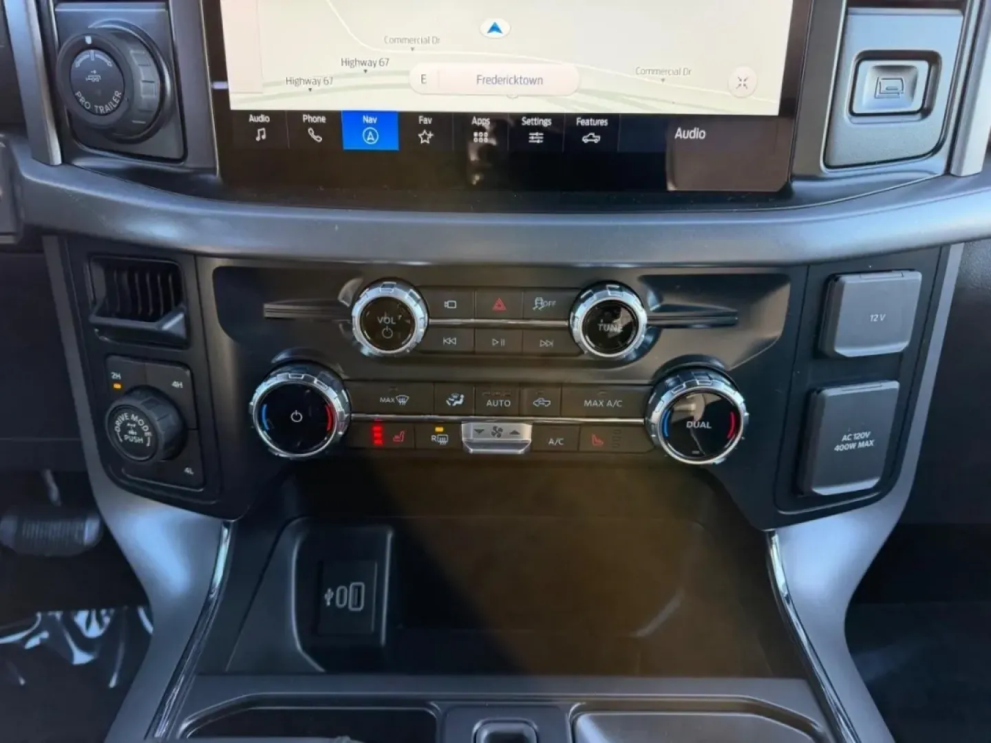 2025 /Black Cloth Ford F-150 XLT (1FTFW3L51SF) with an 5.0L engine, 6A transmission, located at 141 Commercial Dr, Fredericktown, MO, 63645, (573) 783-6432, 37.570087, -90.320648 - **Conquer Your Adventures with the 2025 Ford F-150 XLT Perfect for Every Journey!**<br /> <br /> Are you ready to elevate your driving experience? Whether you're carving out a path through the wilderness, hauling gear for a weekend adventure, or navigating the daily grind, the 2025 Ford F-150 XLT i - Photo#14