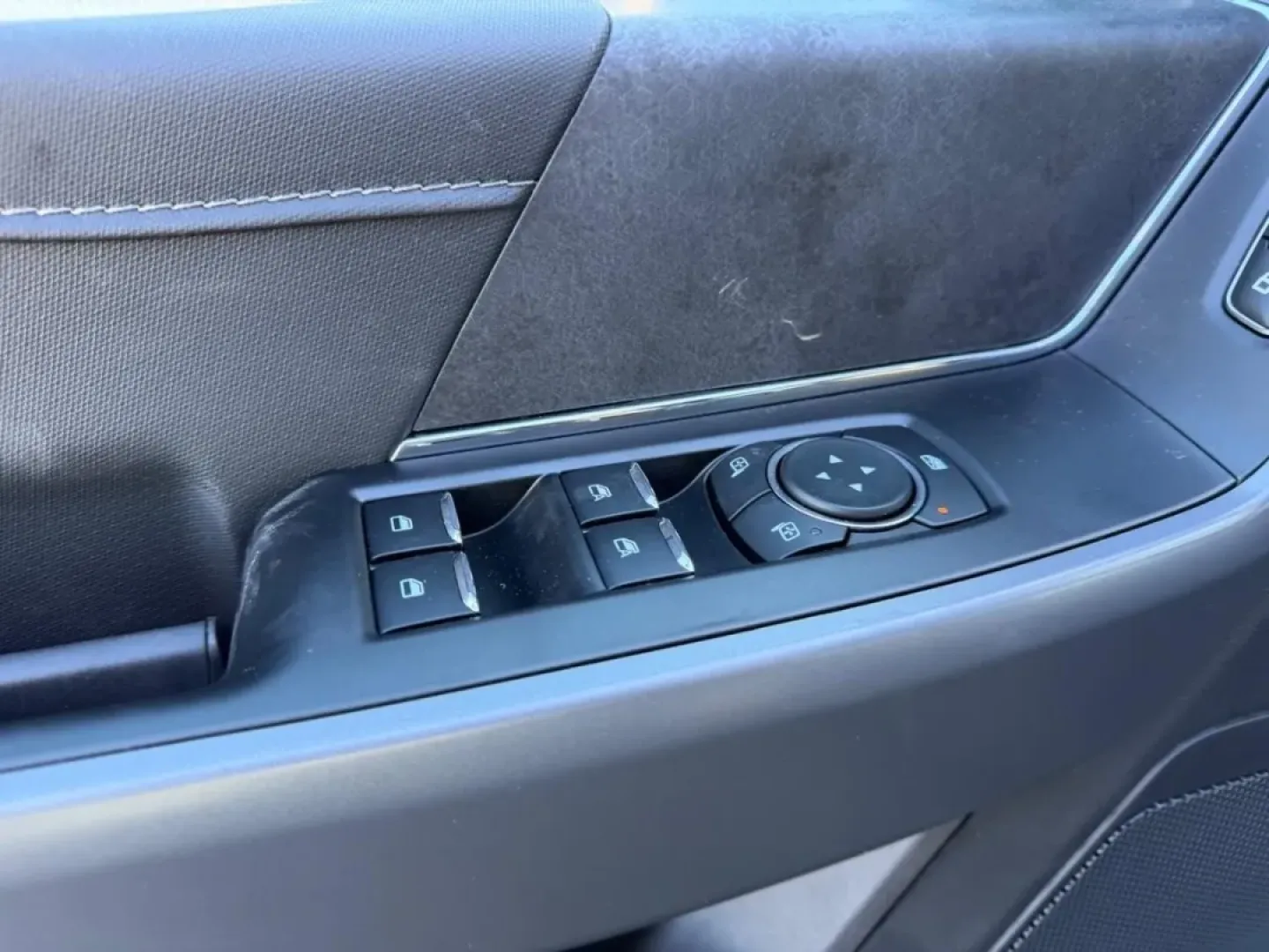 2025 /Black Cloth Ford F-150 XLT (1FTFW3L51SF) with an 5.0L engine, 6A transmission, located at 141 Commercial Dr, Fredericktown, MO, 63645, (573) 783-6432, 37.570087, -90.320648 - **Conquer Your Adventures with the 2025 Ford F-150 XLT Perfect for Every Journey!**<br /> <br /> Are you ready to elevate your driving experience? Whether you're carving out a path through the wilderness, hauling gear for a weekend adventure, or navigating the daily grind, the 2025 Ford F-150 XLT i - Photo#17