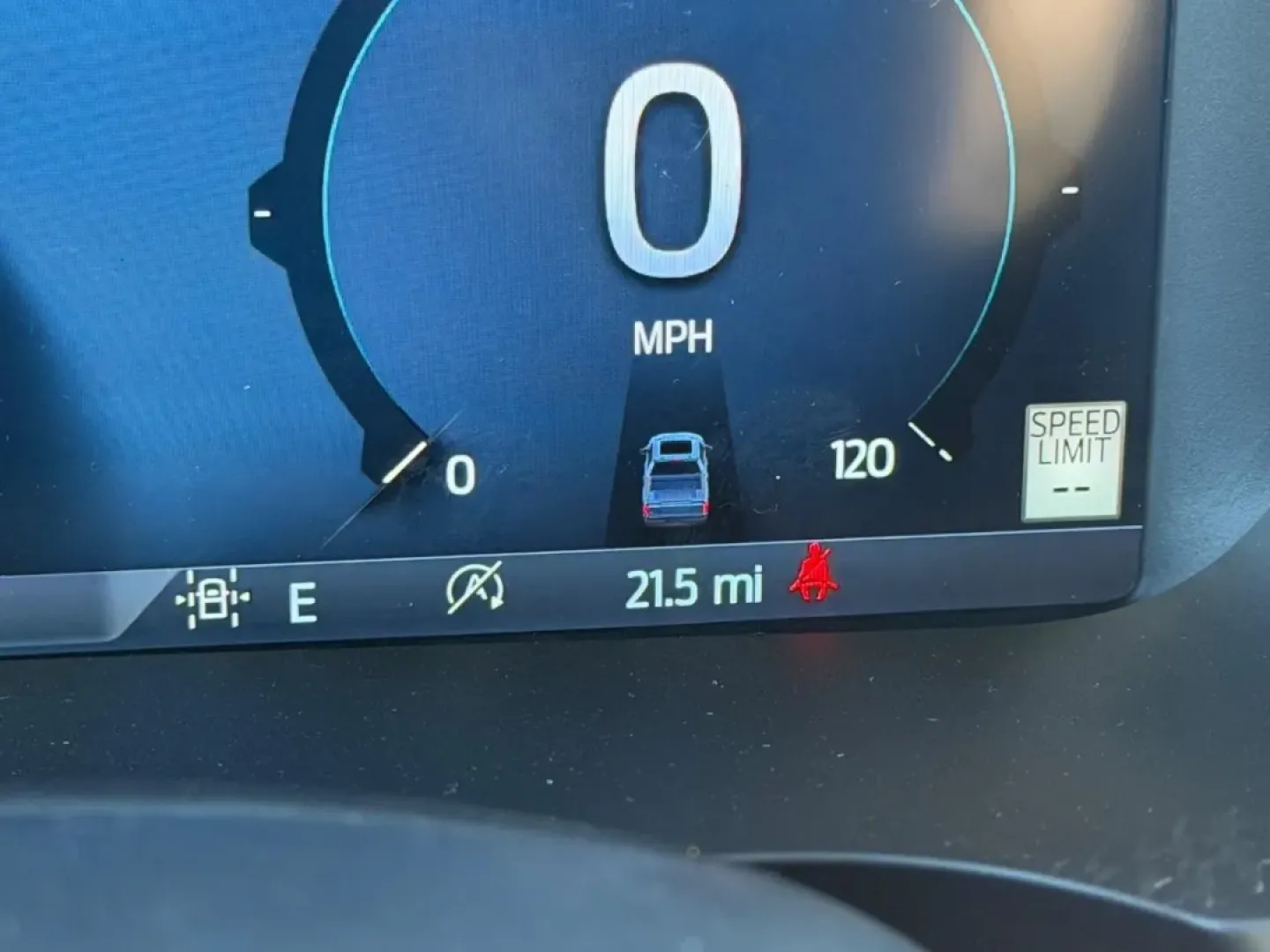 2025 /Black Cloth Ford F-150 XLT (1FTFW3L51SF) with an 5.0L engine, 6A transmission, located at 141 Commercial Dr, Fredericktown, MO, 63645, (573) 783-6432, 37.570087, -90.320648 - **Conquer Your Adventures with the 2025 Ford F-150 XLT Perfect for Every Journey!**<br /> <br /> Are you ready to elevate your driving experience? Whether you're carving out a path through the wilderness, hauling gear for a weekend adventure, or navigating the daily grind, the 2025 Ford F-150 XLT i - Photo#19