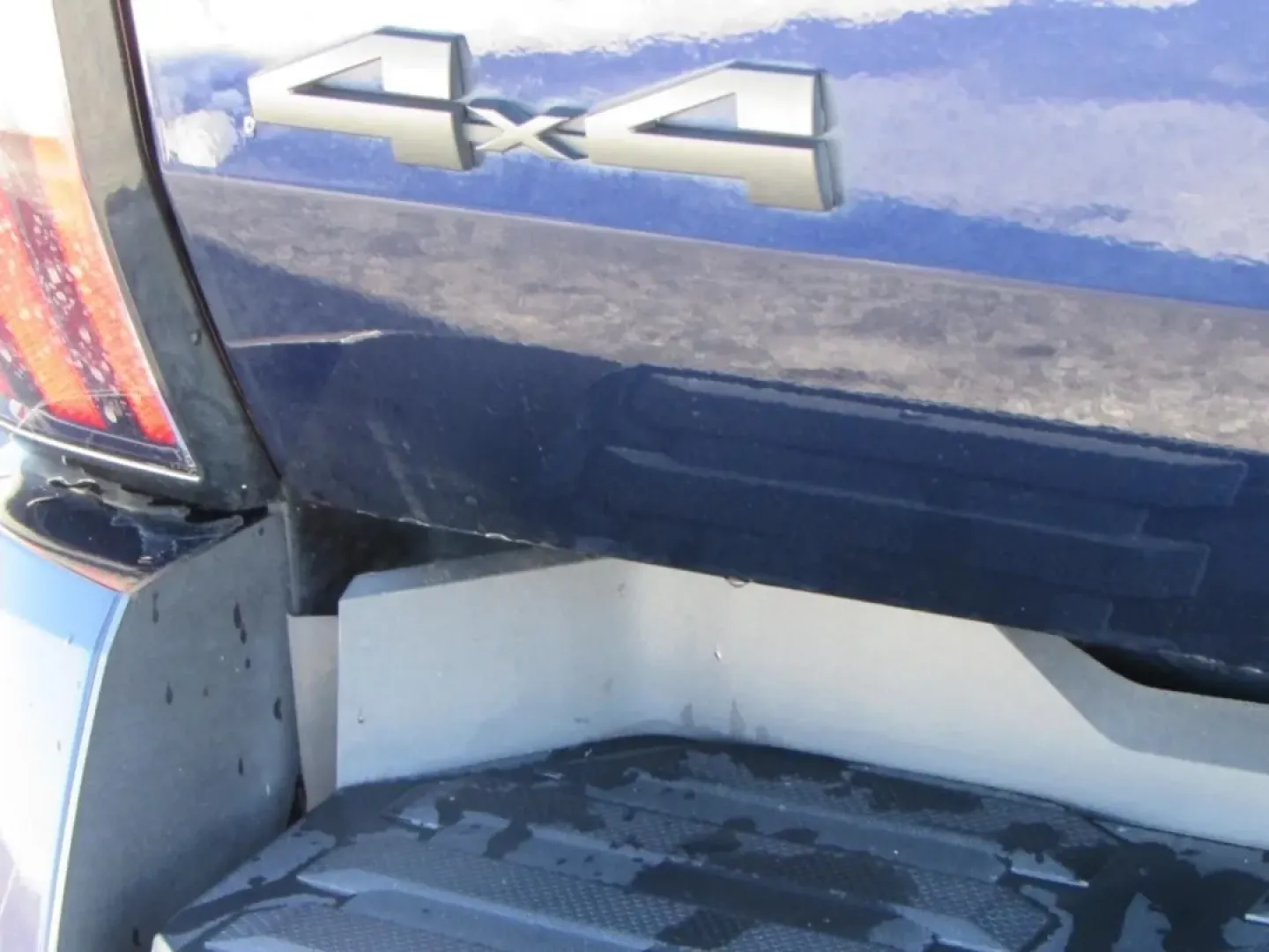 2022 /Black Toyota Tundra Platinum (5TFNA5DB0NX) with an 3.4L V6 DOHC 24V engine, Automatic transmission, located at 12830 Highway 21, De Soto, MO, 63020, (636) 337-7777, 38.153099, -90.573624 - **Unleash Adventure with the 2022 Toyota Tundra 4WD Platinum CrewMax at Pettus CDJR DeSoto!**<br /> <br /> Are you ready to elevate your driving experience? The 2022 Toyota Tundra 4WD Platinum CrewMax is the ultimate truck for those who crave adventure, whether it's tackling rough off-road trails, h - Photo#10