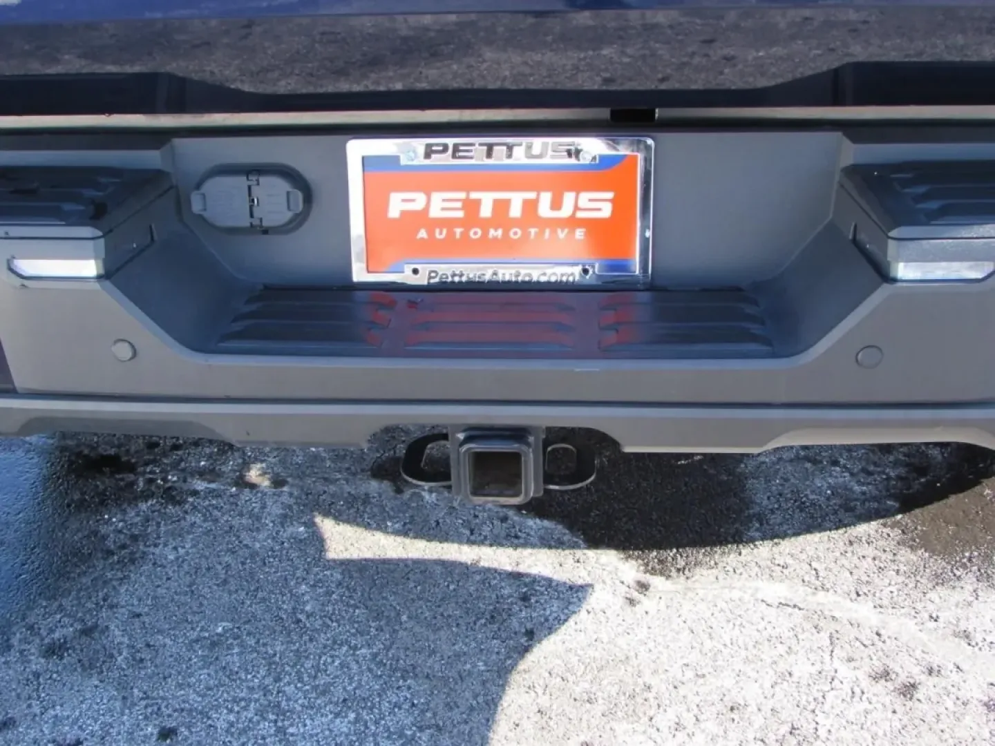 2022 /Black Toyota Tundra Platinum (5TFNA5DB0NX) with an 3.4L V6 DOHC 24V engine, Automatic transmission, located at 12830 Highway 21, De Soto, MO, 63020, (636) 337-7777, 38.153099, -90.573624 - **Unleash Adventure with the 2022 Toyota Tundra 4WD Platinum CrewMax at Pettus CDJR DeSoto!**<br /> <br /> Are you ready to elevate your driving experience? The 2022 Toyota Tundra 4WD Platinum CrewMax is the ultimate truck for those who crave adventure, whether it's tackling rough off-road trails, h - Photo#12