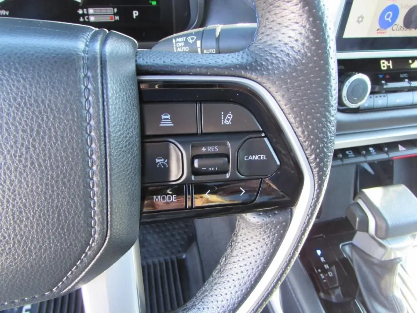 2022 /Black Toyota Tundra Platinum (5TFNA5DB0NX) with an 3.4L V6 DOHC 24V engine, Automatic transmission, located at 12830 Highway 21, De Soto, MO, 63020, (636) 337-7777, 38.153099, -90.573624 - **Unleash Adventure with the 2022 Toyota Tundra 4WD Platinum CrewMax at Pettus CDJR DeSoto!**<br /> <br /> Are you ready to elevate your driving experience? The 2022 Toyota Tundra 4WD Platinum CrewMax is the ultimate truck for those who crave adventure, whether it's tackling rough off-road trails, h - Photo#20