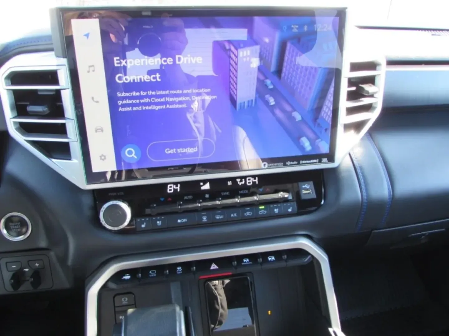 2022 /Black Toyota Tundra Platinum (5TFNA5DB0NX) with an 3.4L V6 DOHC 24V engine, Automatic transmission, located at 12830 Highway 21, De Soto, MO, 63020, (636) 337-7777, 38.153099, -90.573624 - **Unleash Adventure with the 2022 Toyota Tundra 4WD Platinum CrewMax at Pettus CDJR DeSoto!**<br /> <br /> Are you ready to elevate your driving experience? The 2022 Toyota Tundra 4WD Platinum CrewMax is the ultimate truck for those who crave adventure, whether it's tackling rough off-road trails, h - Photo#23