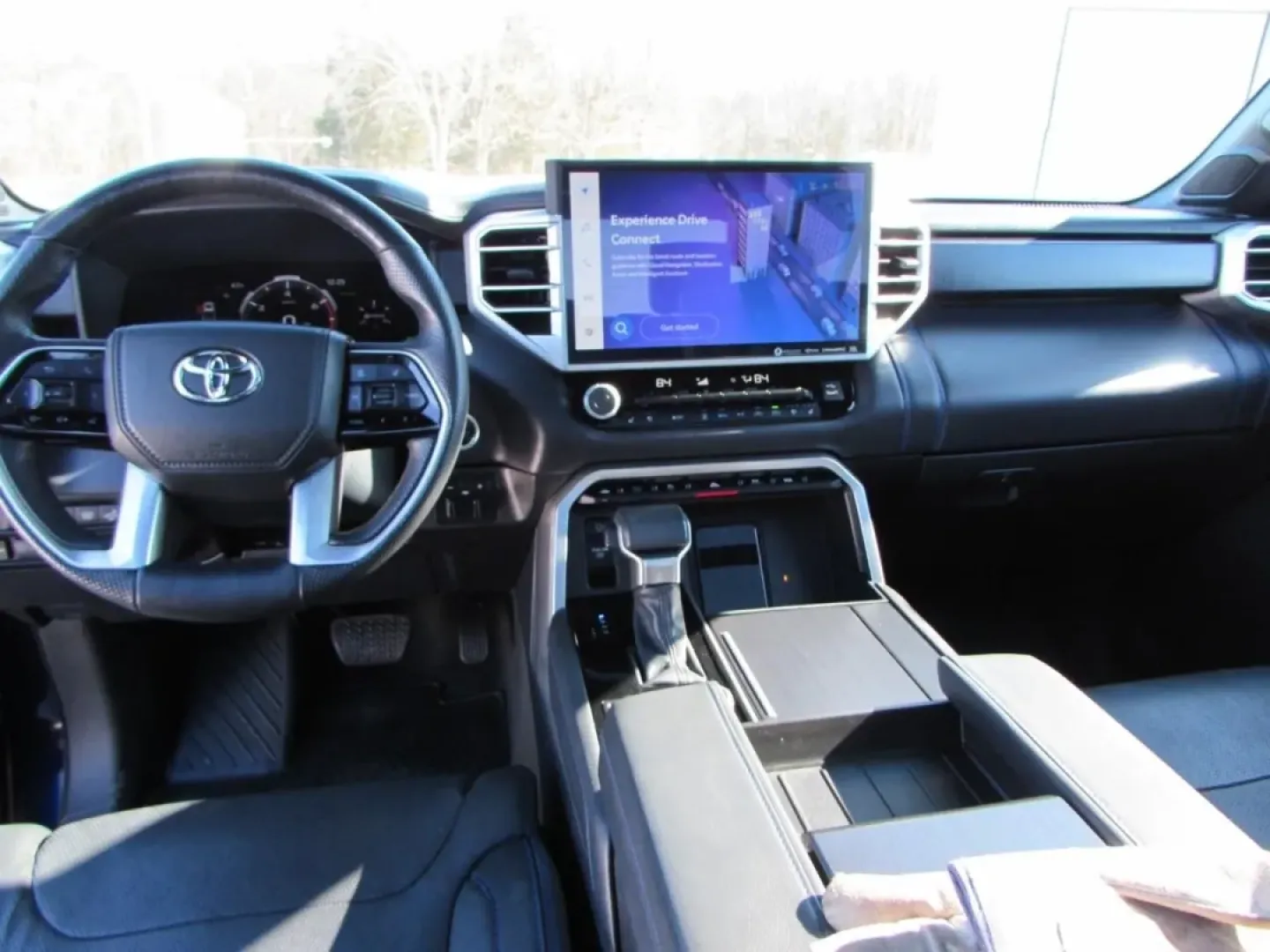 2022 /Black Toyota Tundra Platinum (5TFNA5DB0NX) with an 3.4L V6 DOHC 24V engine, Automatic transmission, located at 12830 Highway 21, De Soto, MO, 63020, (636) 337-7777, 38.153099, -90.573624 - **Unleash Adventure with the 2022 Toyota Tundra 4WD Platinum CrewMax at Pettus CDJR DeSoto!**<br /> <br /> Are you ready to elevate your driving experience? The 2022 Toyota Tundra 4WD Platinum CrewMax is the ultimate truck for those who crave adventure, whether it's tackling rough off-road trails, h - Photo#30