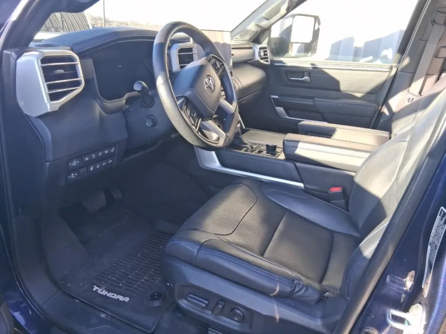 2022 /Black Toyota Tundra Platinum (5TFNA5DB0NX) with an 3.4L V6 DOHC 24V engine, Automatic transmission, located at 12830 Highway 21, De Soto, MO, 63020, (636) 337-7777, 38.153099, -90.573624 - **Unleash Adventure with the 2022 Toyota Tundra 4WD Platinum CrewMax at Pettus CDJR DeSoto!**<br /> <br /> Are you ready to elevate your driving experience? The 2022 Toyota Tundra 4WD Platinum CrewMax is the ultimate truck for those who crave adventure, whether it's tackling rough off-road trails, h - Photo#38