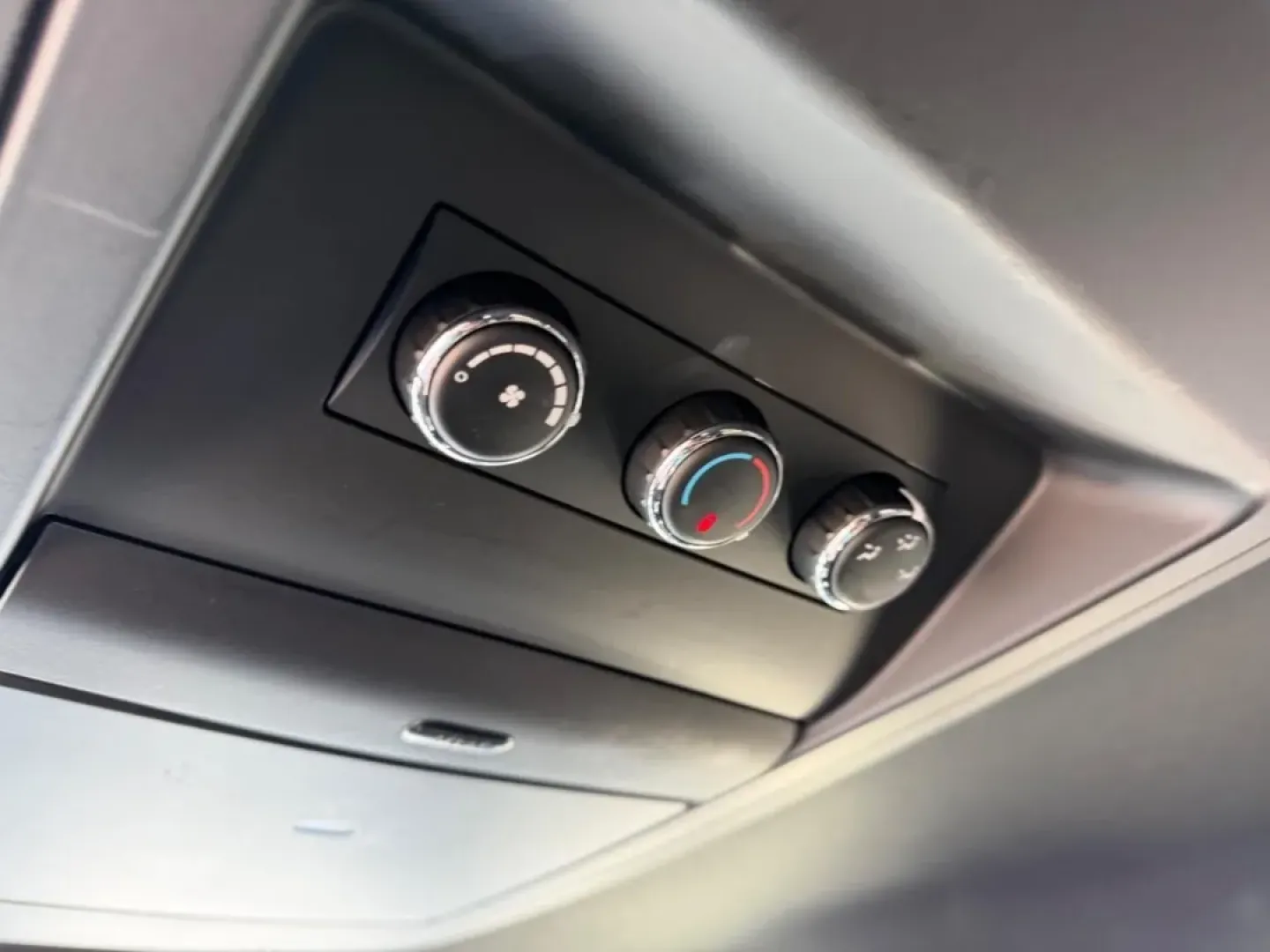 2016 /Black/Light Graystone Cloth Dodge Grand Caravan SE (2C4RDGBG6GR) with an 3.6L V6 24V VVT FlexFuel engine, Automatic transmission, located at 141 Commercial Dr, Fredericktown, MO, 63645, (573) 783-6432, 37.570087, -90.320648 - **Discover Your Next Adventure with the 2016 Dodge Grand Caravan: A Family-Friendly Minivan Awaiting You at Pettus Ford Fredericktown!**<br /> <br /> Are you searching for the perfect vehicle to accommodate your growing family's needs? Look no further than this exceptional 2016 Dodge Grand Caravan, - Photo#10