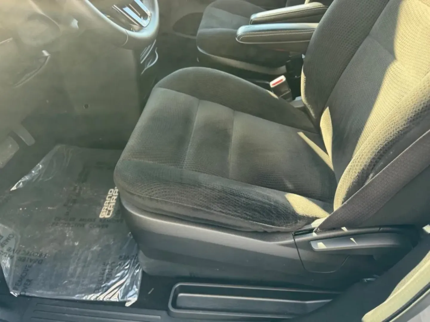 2016 /Black/Light Graystone Cloth Dodge Grand Caravan SE (2C4RDGBG6GR) with an 3.6L V6 24V VVT FlexFuel engine, Automatic transmission, located at 141 Commercial Dr, Fredericktown, MO, 63645, (573) 783-6432, 37.570087, -90.320648 - **Discover Your Next Adventure with the 2016 Dodge Grand Caravan: A Family-Friendly Minivan Awaiting You at Pettus Ford Fredericktown!**<br /> <br /> Are you searching for the perfect vehicle to accommodate your growing family's needs? Look no further than this exceptional 2016 Dodge Grand Caravan, - Photo#21