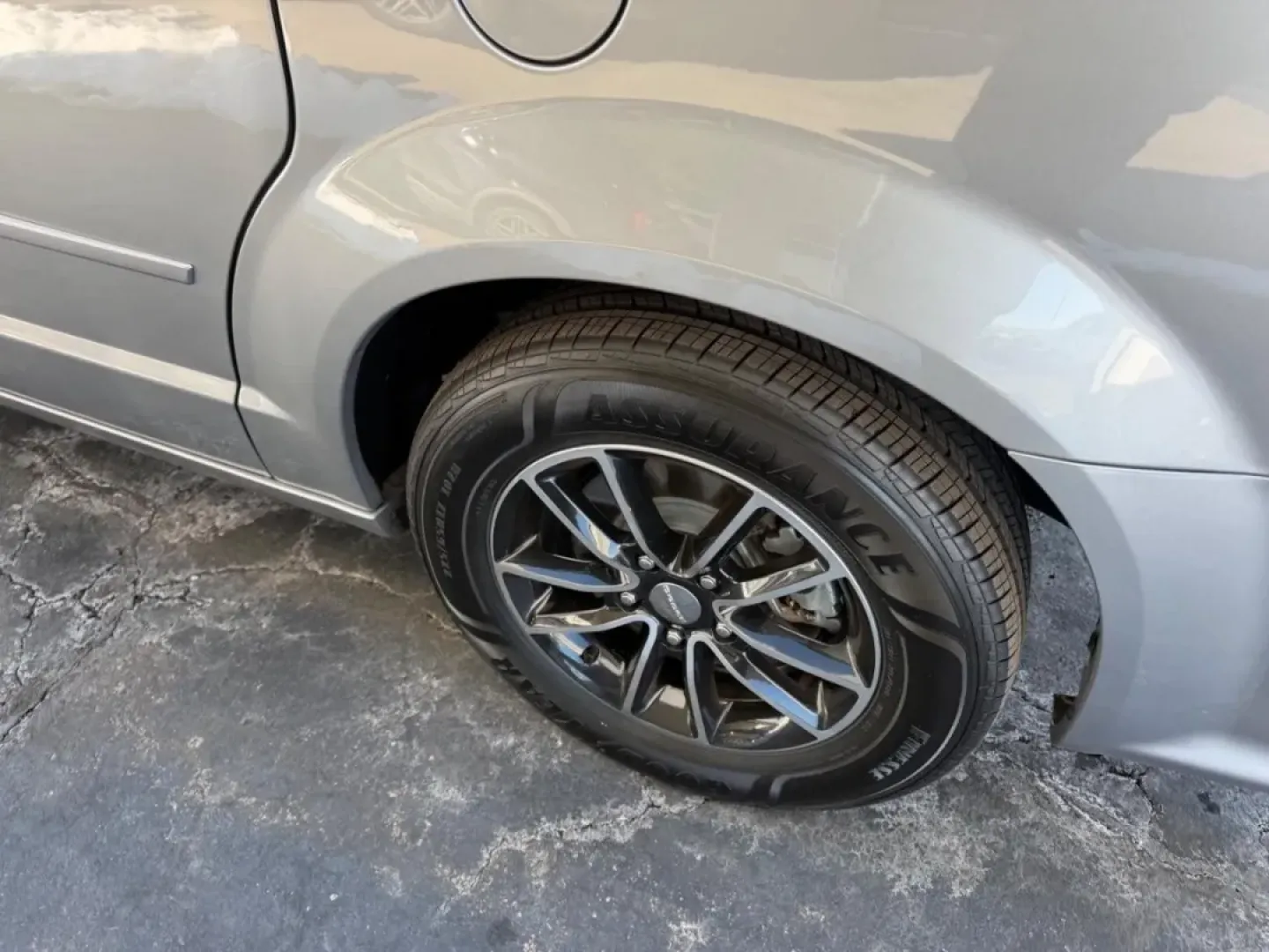 2016 /Black/Light Graystone Cloth Dodge Grand Caravan SE (2C4RDGBG6GR) with an 3.6L V6 24V VVT FlexFuel engine, Automatic transmission, located at 141 Commercial Dr, Fredericktown, MO, 63645, (573) 783-6432, 37.570087, -90.320648 - **Discover Your Next Adventure with the 2016 Dodge Grand Caravan: A Family-Friendly Minivan Awaiting You at Pettus Ford Fredericktown!**<br /> <br /> Are you searching for the perfect vehicle to accommodate your growing family's needs? Look no further than this exceptional 2016 Dodge Grand Caravan, - Photo#5