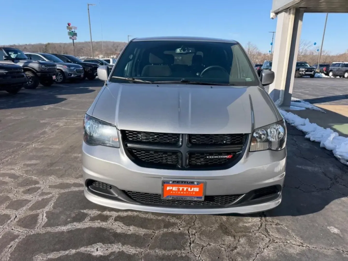2016 /Black/Light Graystone Cloth Dodge Grand Caravan SE (2C4RDGBG6GR) with an 3.6L V6 24V VVT FlexFuel engine, Automatic transmission, located at 141 Commercial Dr, Fredericktown, MO, 63645, (573) 783-6432, 37.570087, -90.320648 - **Discover Your Next Adventure with the 2016 Dodge Grand Caravan: A Family-Friendly Minivan Awaiting You at Pettus Ford Fredericktown!**<br /> <br /> Are you searching for the perfect vehicle to accommodate your growing family's needs? Look no further than this exceptional 2016 Dodge Grand Caravan, - Photo#7
