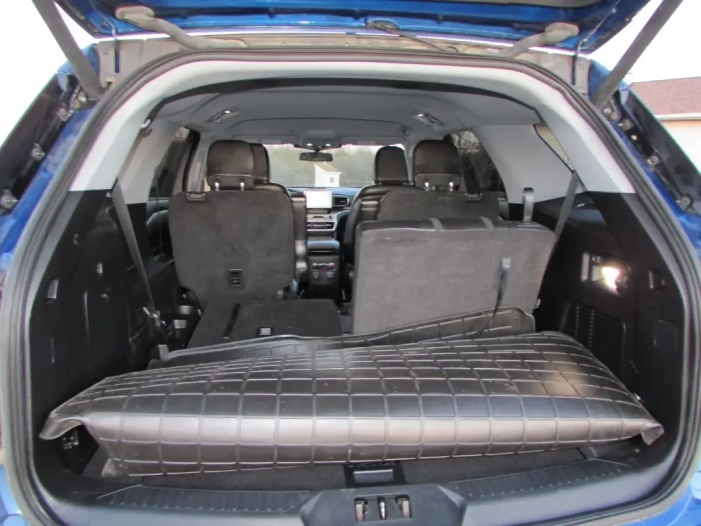 2020 /Ebony With Light Slate Uppers Ford Explorer XLT (1FMSK8DH5LG) with an Other engine, Automatic transmission, located at 12836 Highway 21, De Soto, MO, 63020, (636) 337-7777, 38.151867, -90.575615 - Are you ready to elevate your family adventures or your weekend getaways? If so, the 2020 Ford Explorer XLT is the perfect choice for you! With its impressive combination of style, space, and technology, this SUV is designed for those who seek both practicality and excitement on the road. At Pettus - Photo#30