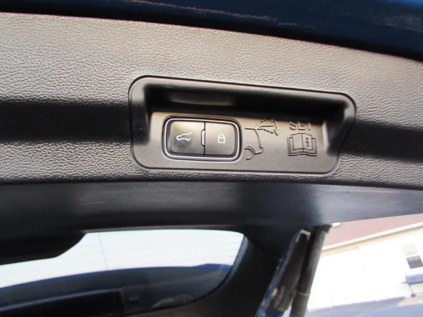 2020 /Ebony With Light Slate Uppers Ford Explorer XLT (1FMSK8DH5LG) with an Other engine, Automatic transmission, located at 12836 Highway 21, De Soto, MO, 63020, (636) 337-7777, 38.151867, -90.575615 - Are you ready to elevate your family adventures or your weekend getaways? If so, the 2020 Ford Explorer XLT is the perfect choice for you! With its impressive combination of style, space, and technology, this SUV is designed for those who seek both practicality and excitement on the road. At Pettus - Photo#31