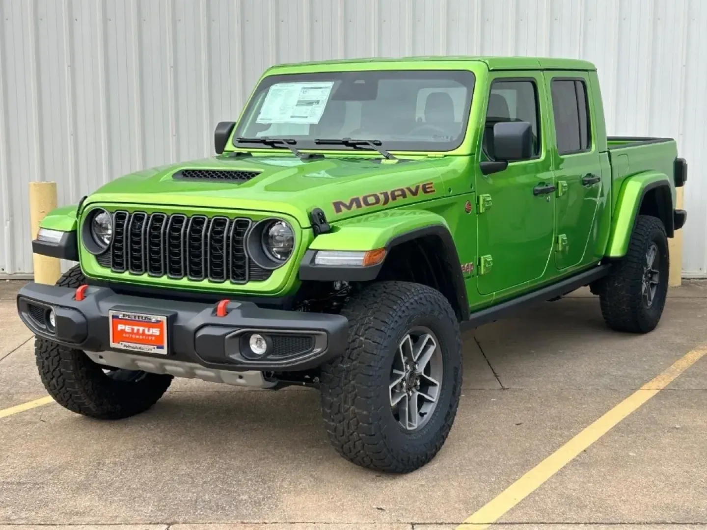 2026 Jeep Gladiator Mojave (1C6RJTEG7TL) with an 3.6L V6 engine, located at 970 Woodlawn Dr., Farmington, MO, 63640, (573) 431-7800, 37.825642, -90.468674 - **Discover Adventure with the 2026 Jeep Gladiator at Pettus CDJR Farmington**<br /> <br /> Are you ready to elevate your outdoor adventures or tackle your daily commute with style? The 2026 Jeep Gladiator, now available at Pettus CDJR Farmington, is the truck that can do it all! With its rugged capa - Photo#2