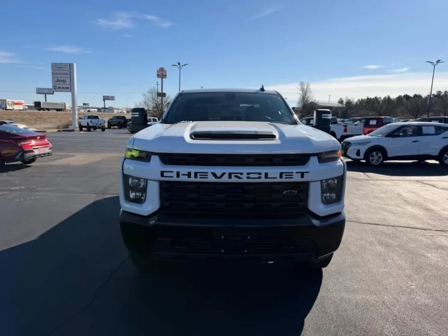 2022 /Jet Black Cloth Chevrolet Silverado 2500HD Custom (2GC4YME75N1) with an 6.6L V8 engine, Automatic transmission, located at 970 Woodlawn Dr., Farmington, MO, 63640, (573) 431-7800, 37.825642, -90.468674 - **Unleash Adventure with the 2022 Chevrolet Silverado 2500HD at Pettus CDJR Farmington** <br /> <br /> Are you ready to elevate your lifestyle with a rugged yet sophisticated pickup? The 2022 Chevrolet Silverado 2500HD is here to redefine your driving experience, whether you're hauling gear for a w - Photo#7