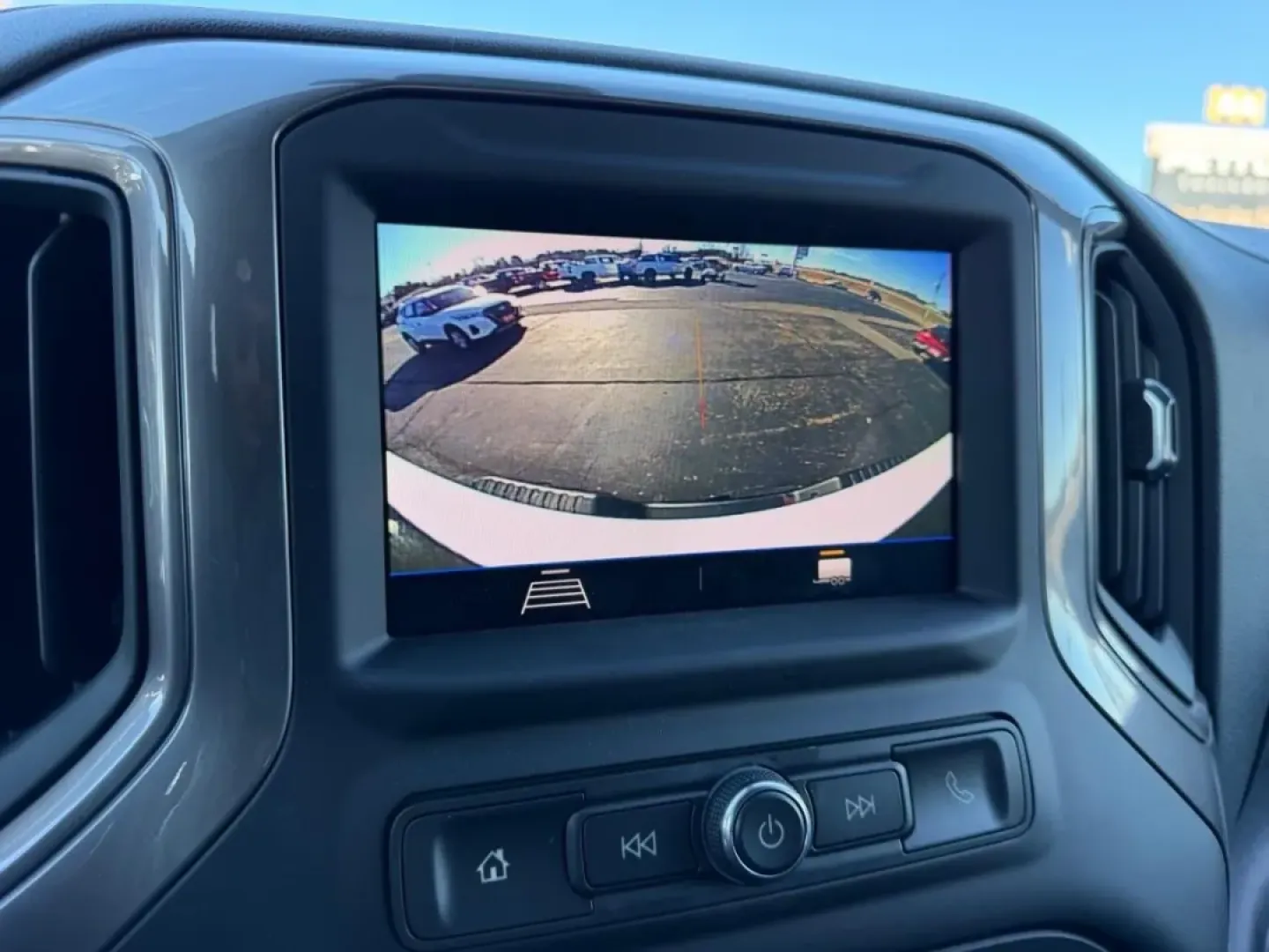 2022 /Jet Black Cloth Chevrolet Silverado 2500HD Custom (2GC4YME75N1) with an 6.6L V8 engine, Automatic transmission, located at 970 Woodlawn Dr., Farmington, MO, 63640, (573) 431-7800, 37.825642, -90.468674 - **Unleash Adventure with the 2022 Chevrolet Silverado 2500HD at Pettus CDJR Farmington** <br /> <br /> Are you ready to elevate your lifestyle with a rugged yet sophisticated pickup? The 2022 Chevrolet Silverado 2500HD is here to redefine your driving experience, whether you're hauling gear for a w - Photo#18