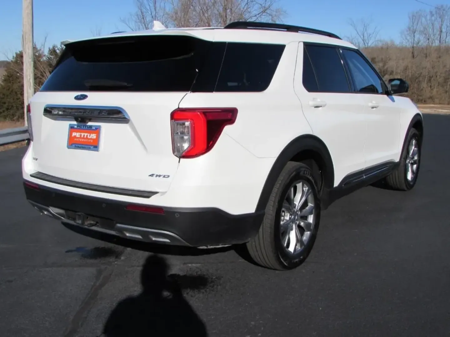 2022 /Ebony Ford Explorer XLT (1FMSK8DH3NG) with an Other engine, Automatic transmission, located at 12836 Highway 21, De Soto, MO, 63020, (636) 337-7777, 38.151867, -90.575615 - Are you ready to elevate your family's adventures or enhance your daily commutes? Look no further than this stunning 2022 Ford Explorer XLT, perfect for those seeking a blend of comfort, style, and versatility. Available now at Pettus Ford De Soto, your trusted OEM dealership located at 12836 Missou - Photo#6