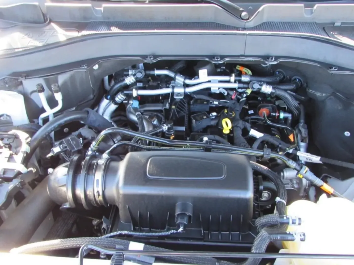 2022 /Ebony Ford Explorer XLT (1FMSK8DH3NG) with an Other engine, Automatic transmission, located at 12836 Highway 21, De Soto, MO, 63020, (636) 337-7777, 38.151867, -90.575615 - Are you ready to elevate your family's adventures or enhance your daily commutes? Look no further than this stunning 2022 Ford Explorer XLT, perfect for those seeking a blend of comfort, style, and versatility. Available now at Pettus Ford De Soto, your trusted OEM dealership located at 12836 Missou - Photo#8