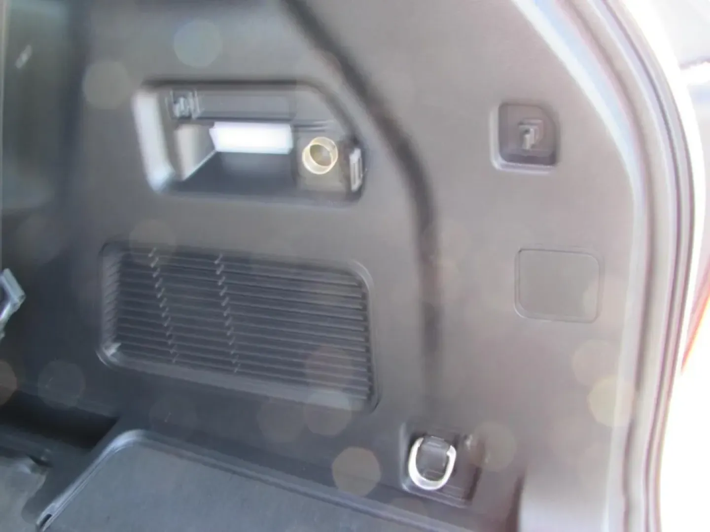 2022 /Ebony Ford Explorer XLT (1FMSK8DH3NG) with an Other engine, Automatic transmission, located at 12836 Highway 21, De Soto, MO, 63020, (636) 337-7777, 38.151867, -90.575615 - Are you ready to elevate your family's adventures or enhance your daily commutes? Look no further than this stunning 2022 Ford Explorer XLT, perfect for those seeking a blend of comfort, style, and versatility. Available now at Pettus Ford De Soto, your trusted OEM dealership located at 12836 Missou - Photo#31