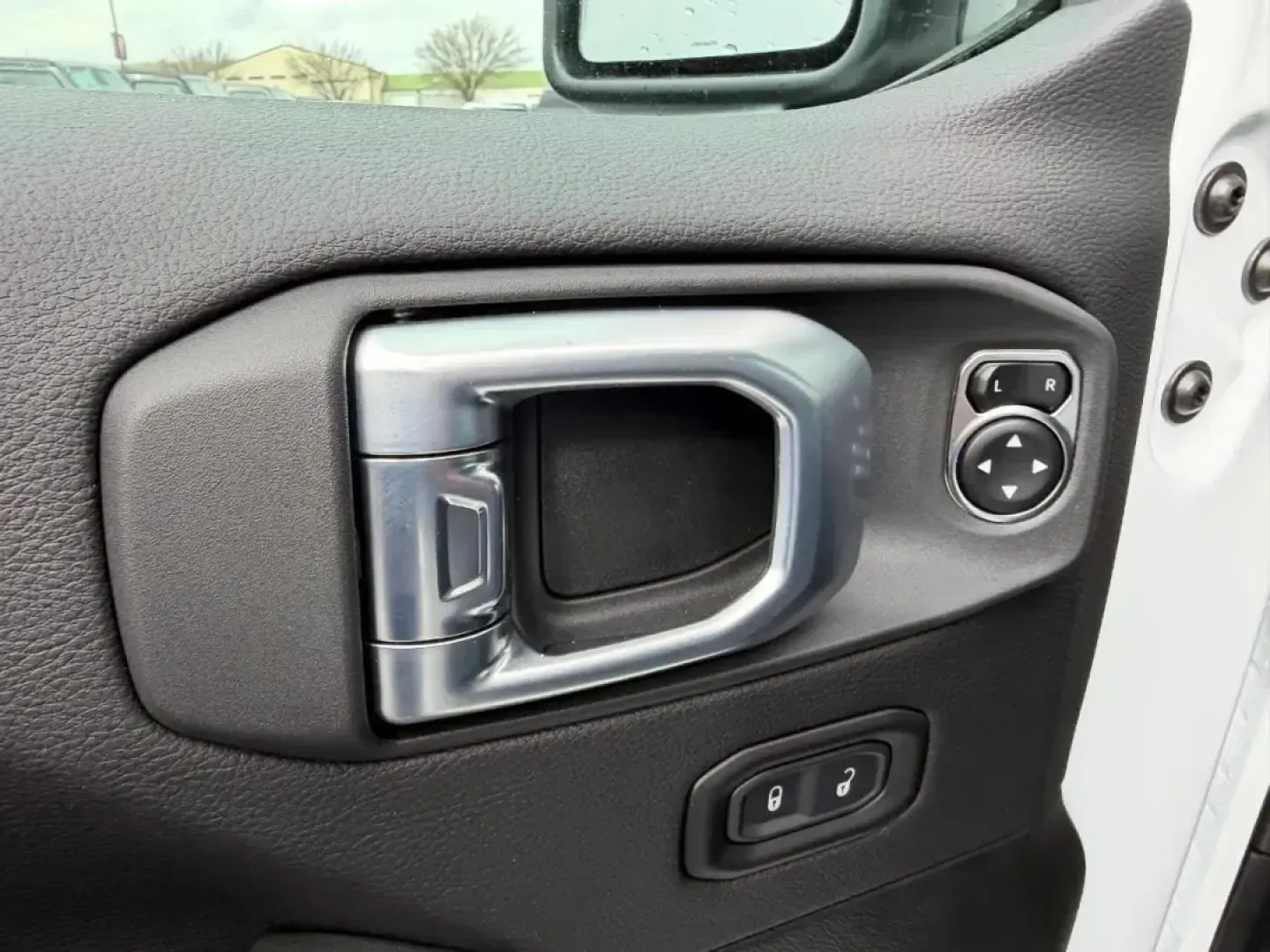 2026 /Black Leather Jeep Wrangler Sahara (1C4PJXEG9TW) with an 3.6L V6 engine, 6M transmission, located at 970 Woodlawn Dr., Farmington, MO, 63640, (573) 431-7800, 37.825642, -90.468674 - **Explore the Great Outdoors with the 2026 Jeep Wrangler Sahara at Pettus CDJR Farmington!**<br /> <br /> Adventure awaits! If you're seeking a vehicle that combines rugged capability with everyday comfort, look no further than this impressive 2026 Jeep Wrangler Sahara. Perfect for weekend getaways - Photo#17