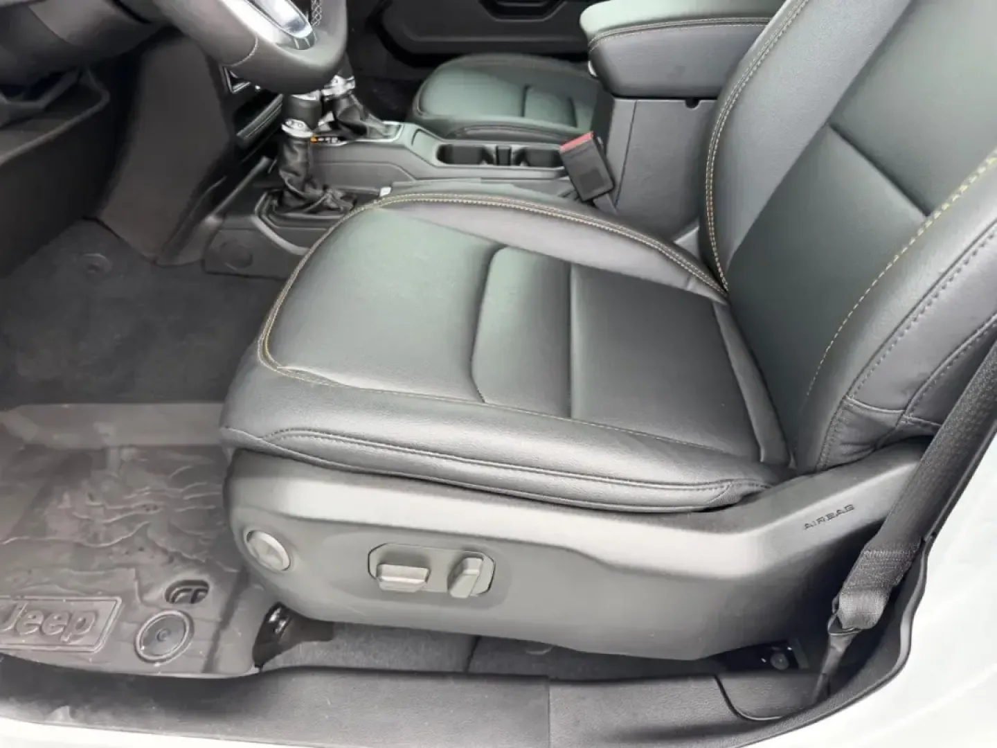 2026 /Black Leather Jeep Wrangler Sahara (1C4PJXEG9TW) with an 3.6L V6 engine, 6M transmission, located at 970 Woodlawn Dr., Farmington, MO, 63640, (573) 431-7800, 37.825642, -90.468674 - **Explore the Great Outdoors with the 2026 Jeep Wrangler Sahara at Pettus CDJR Farmington!**<br /> <br /> Adventure awaits! If you're seeking a vehicle that combines rugged capability with everyday comfort, look no further than this impressive 2026 Jeep Wrangler Sahara. Perfect for weekend getaways - Photo#18