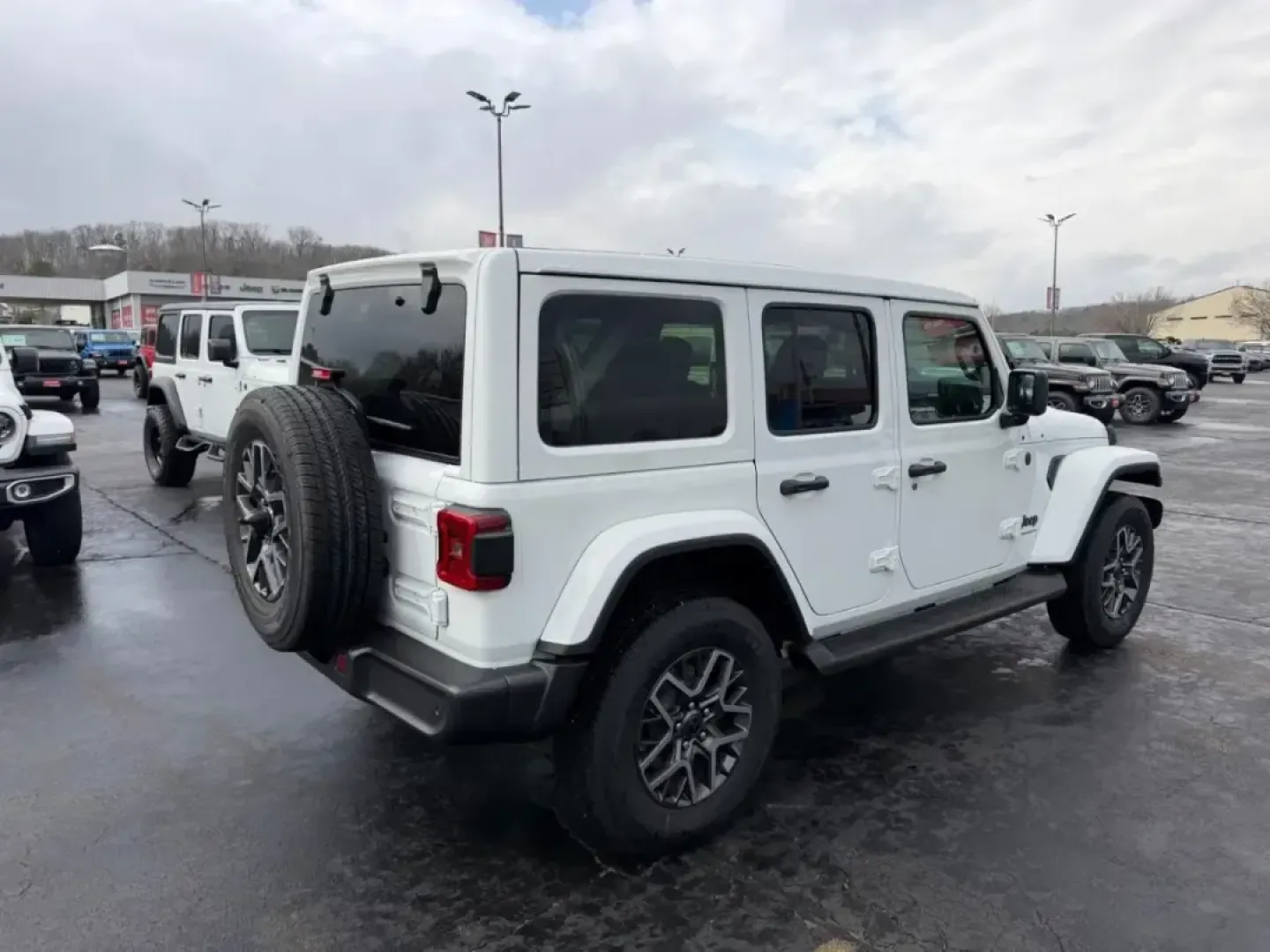 2026 /Black Leather Jeep Wrangler Sahara (1C4PJXEG9TW) with an 3.6L V6 engine, 6M transmission, located at 970 Woodlawn Dr., Farmington, MO, 63640, (573) 431-7800, 37.825642, -90.468674 - **Explore the Great Outdoors with the 2026 Jeep Wrangler Sahara at Pettus CDJR Farmington!**<br /> <br /> Adventure awaits! If you're seeking a vehicle that combines rugged capability with everyday comfort, look no further than this impressive 2026 Jeep Wrangler Sahara. Perfect for weekend getaways - Photo#2