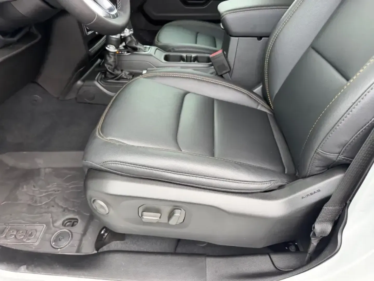 2026 /Black Leather Jeep Wrangler Sahara (1C4PJXEG9TW) with an 3.6L V6 engine, 6M transmission, located at 970 Woodlawn Dr., Farmington, MO, 63640, (573) 431-7800, 37.825642, -90.468674 - **Explore the Great Outdoors with the 2026 Jeep Wrangler Sahara at Pettus CDJR Farmington!**<br /> <br /> Adventure awaits! If you're seeking a vehicle that combines rugged capability with everyday comfort, look no further than this impressive 2026 Jeep Wrangler Sahara. Perfect for weekend getaways - Photo#18