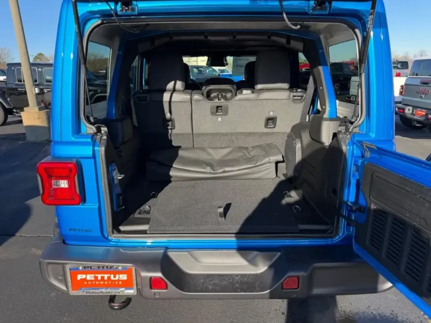 2026 /Black Leather Jeep Wrangler Sahara (1C4PJXEN3TW) with an 2.0L engine, 6M transmission, located at 970 Woodlawn Dr., Farmington, MO, 63640, (573) 431-7800, 37.825642, -90.468674 - ### Explore Life's Adventures with the 2026 Jeep Wrangler Sahara A Perfect SUV for All Your Family Escapades!<br /> <br /> Are you ready to elevate your lifestyle? The 2026 Jeep Wrangler Sahara in an eye-catching Hydro Blue is not just an SUV; it's your gateway to adventure! Whether you're hitting - Photo#4