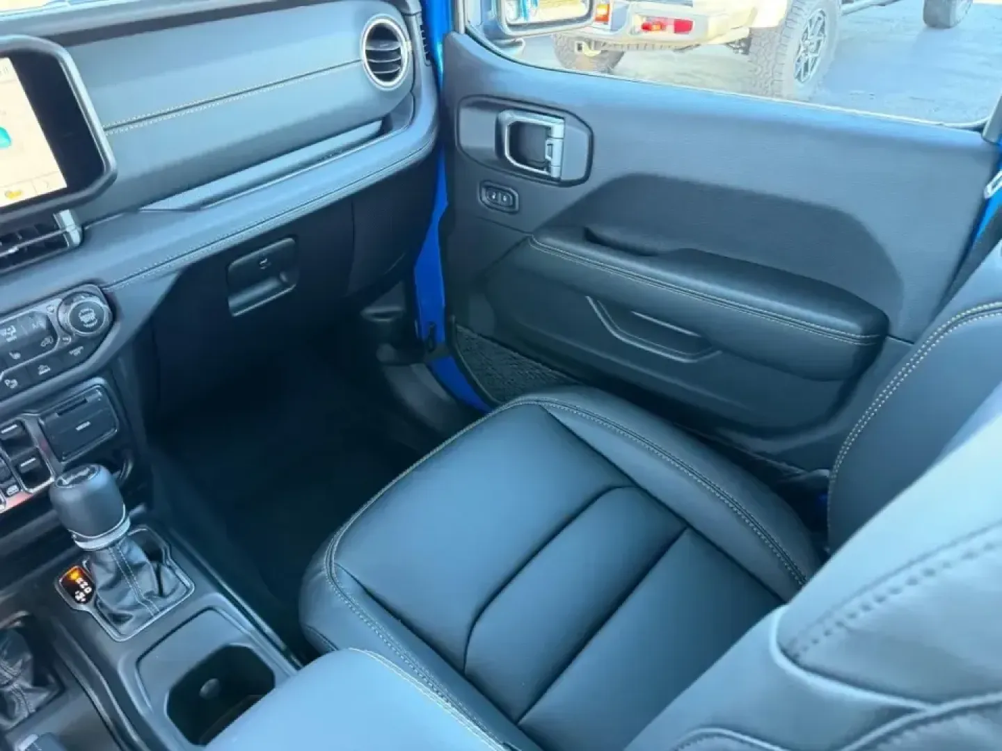 2026 /Black Leather Jeep Wrangler Sahara (1C4PJXEN3TW) with an 2.0L engine, 6M transmission, located at 970 Woodlawn Dr., Farmington, MO, 63640, (573) 431-7800, 37.825642, -90.468674 - ### Explore Life's Adventures with the 2026 Jeep Wrangler Sahara A Perfect SUV for All Your Family Escapades!<br /> <br /> Are you ready to elevate your lifestyle? The 2026 Jeep Wrangler Sahara in an eye-catching Hydro Blue is not just an SUV; it's your gateway to adventure! Whether you're hitting - Photo#16