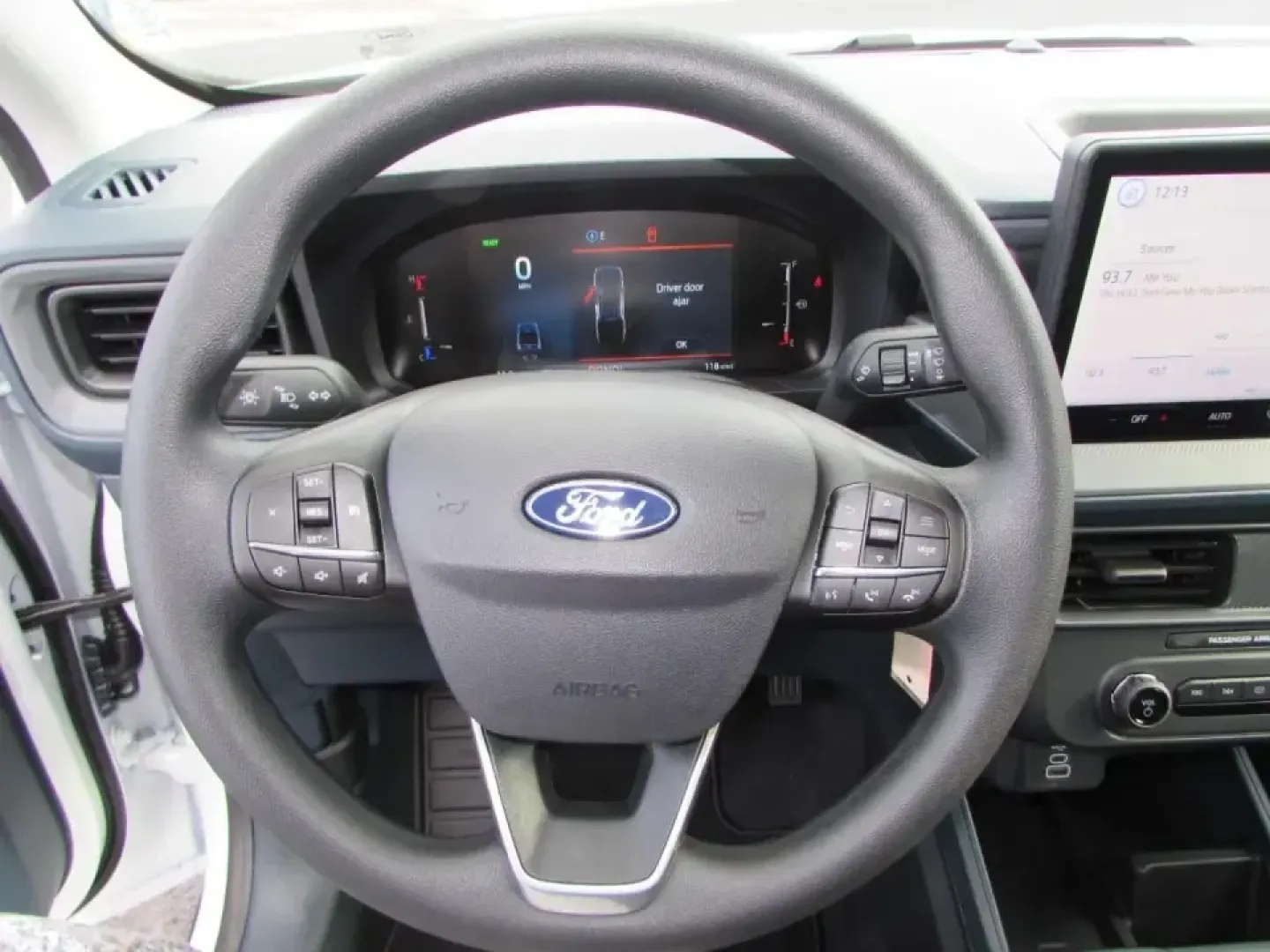 2026 /Black Onyx/Dark Slate Ford Maverick XL (3FTTW8B31TR) with an 2.5L Hybrid engine, CVT transmission, located at 12836 Highway 21, De Soto, MO, 63020, (636) 337-7777, 38.151867, -90.575615 - **Discover Your Next Adventure with the 2026 Ford Maverick XL at Pettus Ford De Soto!**<br /> <br /> If you're on the hunt for a versatile truck that seamlessly fits into your active lifestyle, look no further than the stunning 2026 Ford Maverick XL. Perfect for weekend adventures, daily commutes, o - Photo#12
