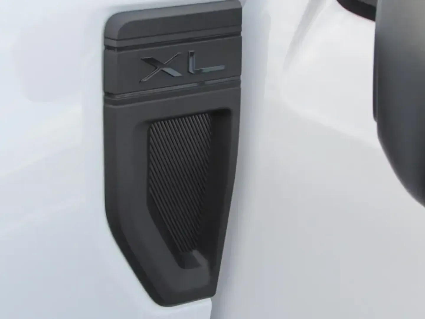 2026 /Black Onyx/Dark Slate Ford Maverick XL (3FTTW8B31TR) with an 2.5L Hybrid engine, CVT transmission, located at 12836 Highway 21, De Soto, MO, 63020, (636) 337-7777, 38.151867, -90.575615 - **Discover Your Next Adventure with the 2026 Ford Maverick XL at Pettus Ford De Soto!**<br /> <br /> If you're on the hunt for a versatile truck that seamlessly fits into your active lifestyle, look no further than the stunning 2026 Ford Maverick XL. Perfect for weekend adventures, daily commutes, o - Photo#28