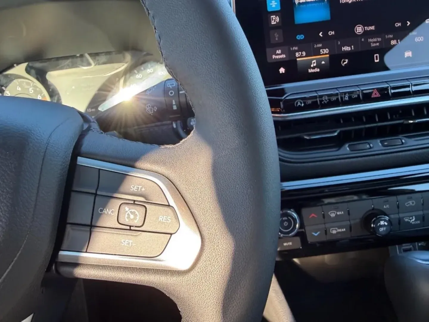 2026 /Black Leather Trimmed Jeep Compass Latitude (3C4NJDBN2TT) with an 2.0L engine, located at 970 Woodlawn Dr., Farmington, MO, 63640, (573) 431-7800, 37.825642, -90.468674 - **Unlock Adventure with the 2026 Jeep Compass at Pettus CDJR Farmington**<br /> <br /> Are you ready to elevate your daily commute or embark on weekend getaways? The 2026 Jeep Compass is designed for those who crave both adventure and comfort. With its rugged capabilities and modern features, this p - Photo#12